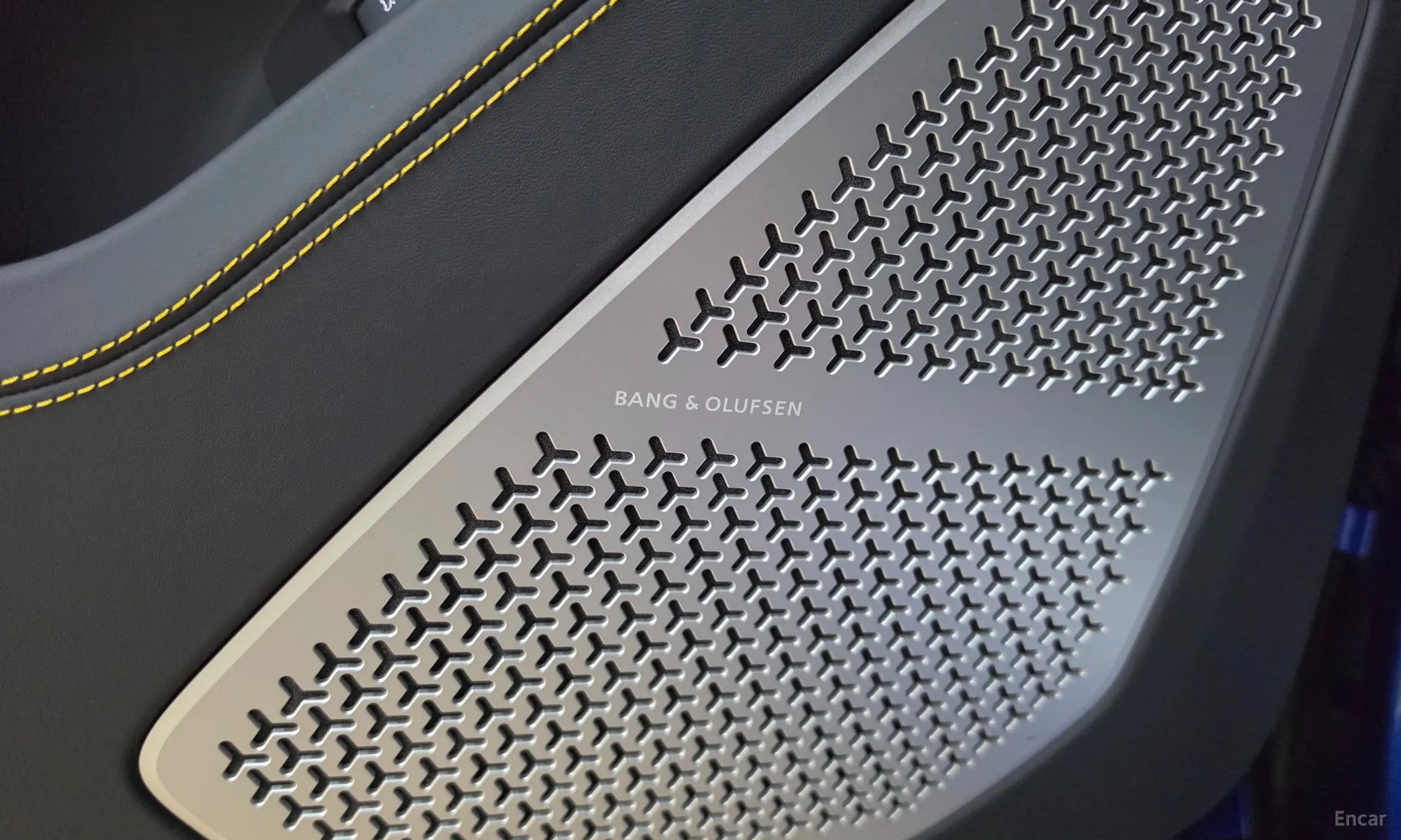 Lamborghini Urus превью 14