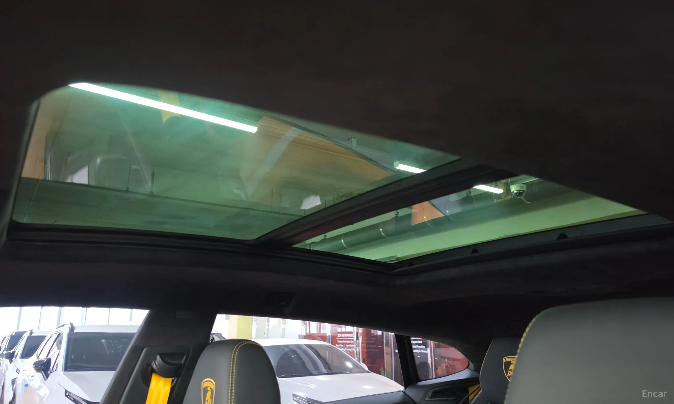 Lamborghini Urus превью 17