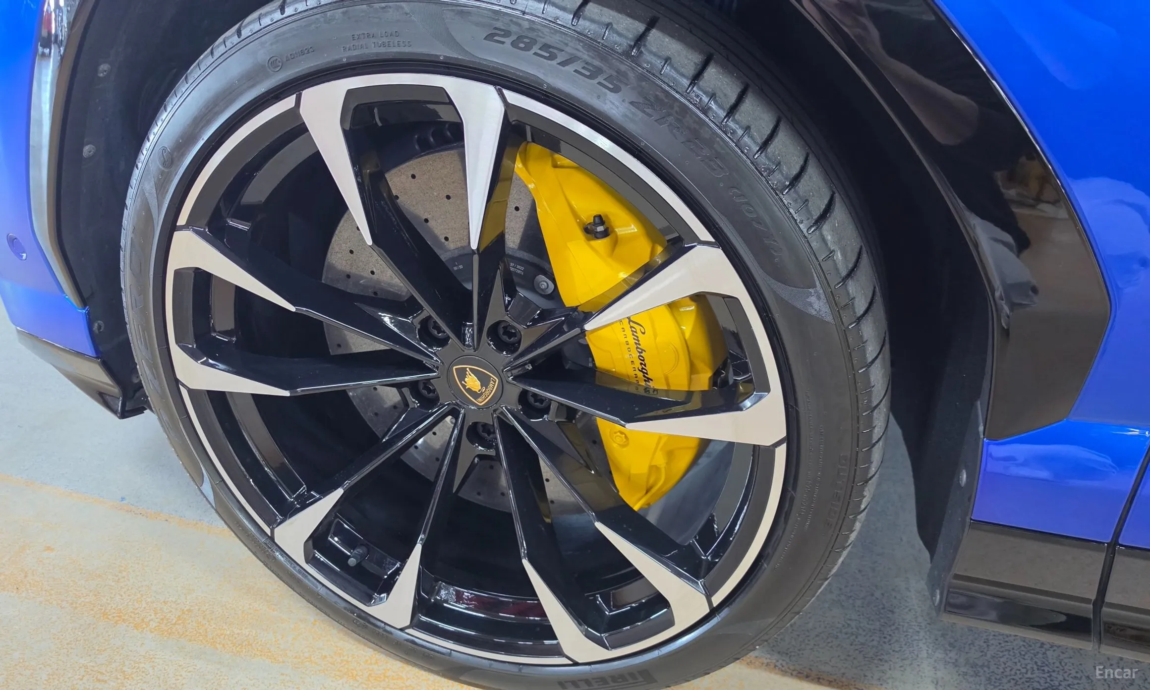 Lamborghini Urus превью 18