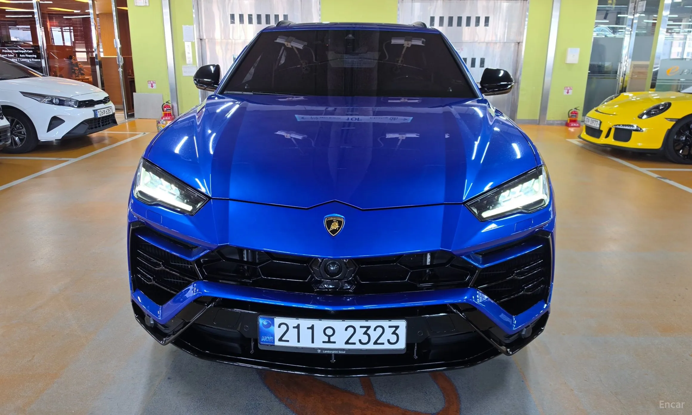 Lamborghini Urus превью 3
