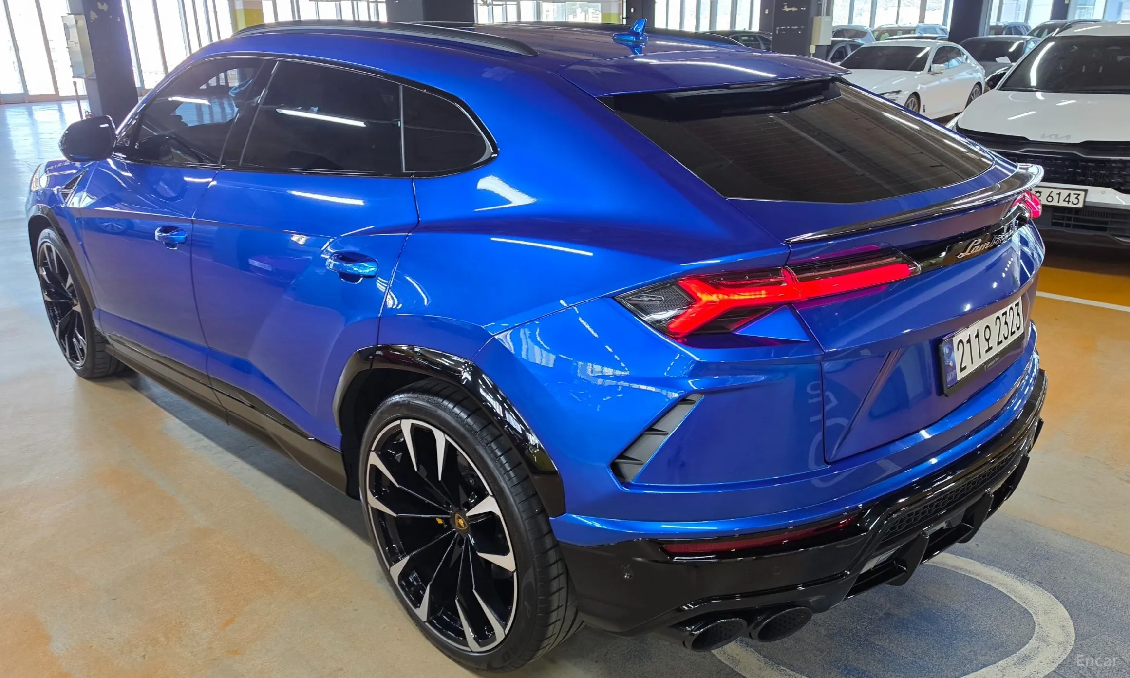 Lamborghini Urus превью 4