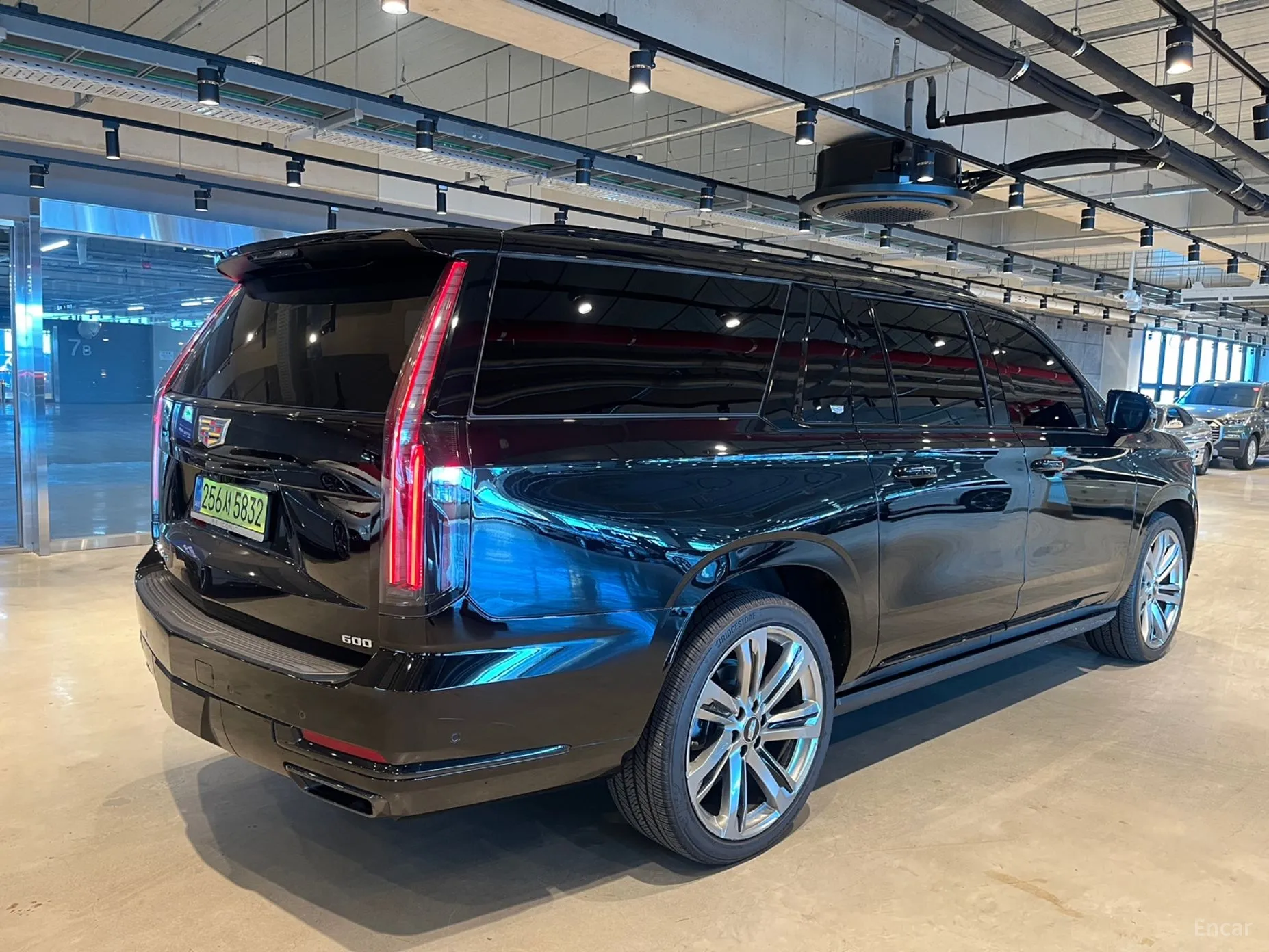 Cadillac Escalade 5th Generation превью 5