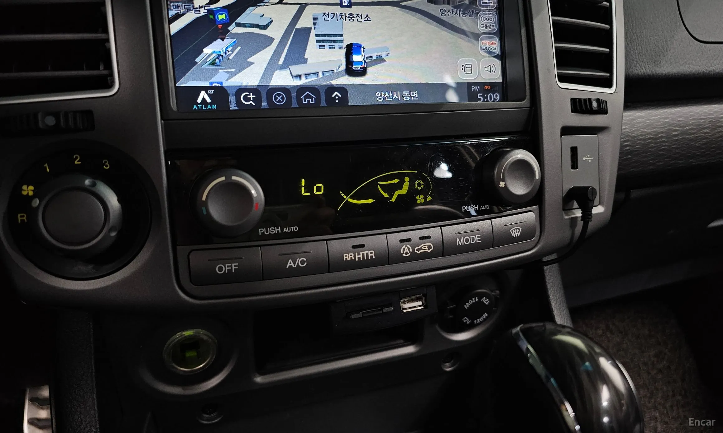 KG Mobility (SsangYong) Korando Turismo превью 17