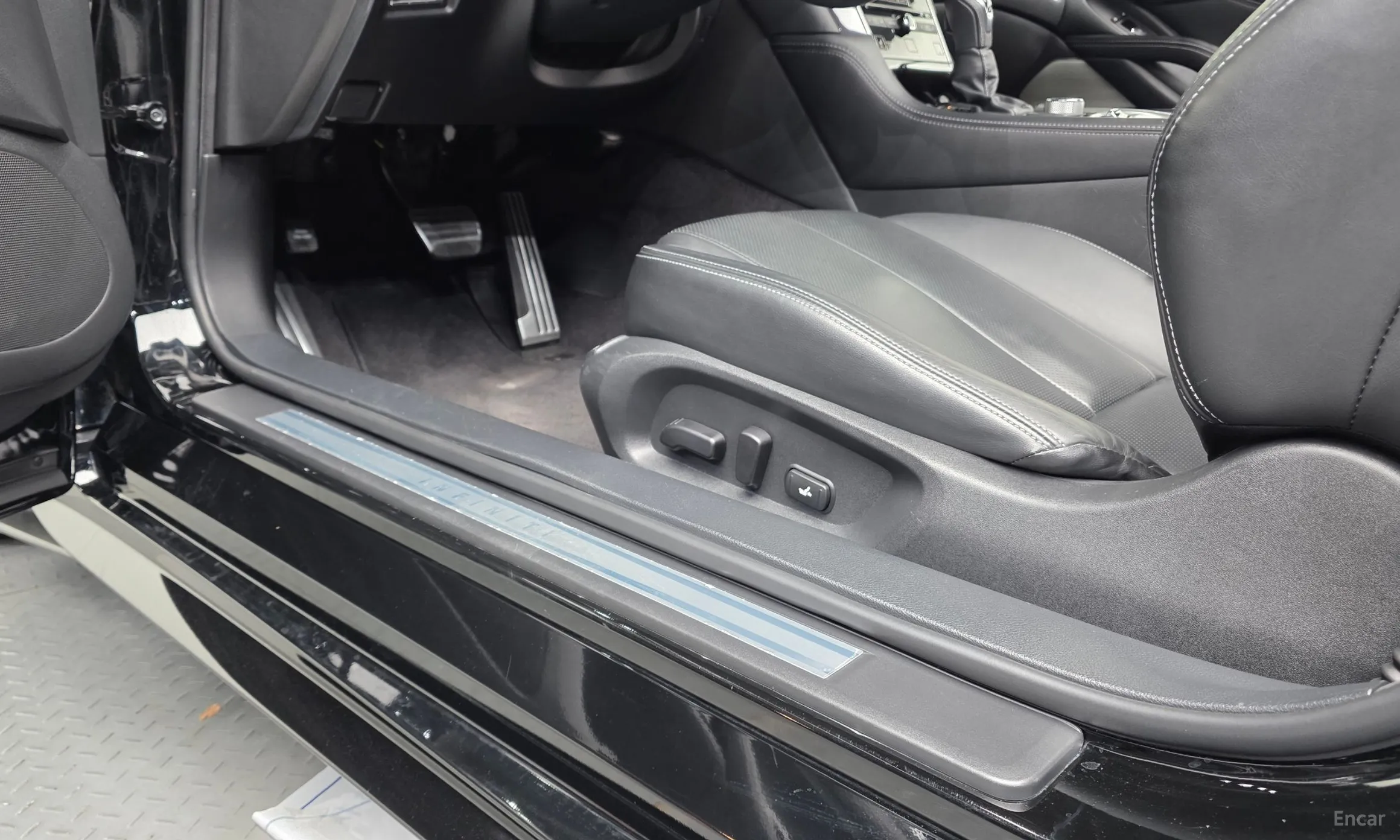 Infiniti Q60 (CV37) превью 19