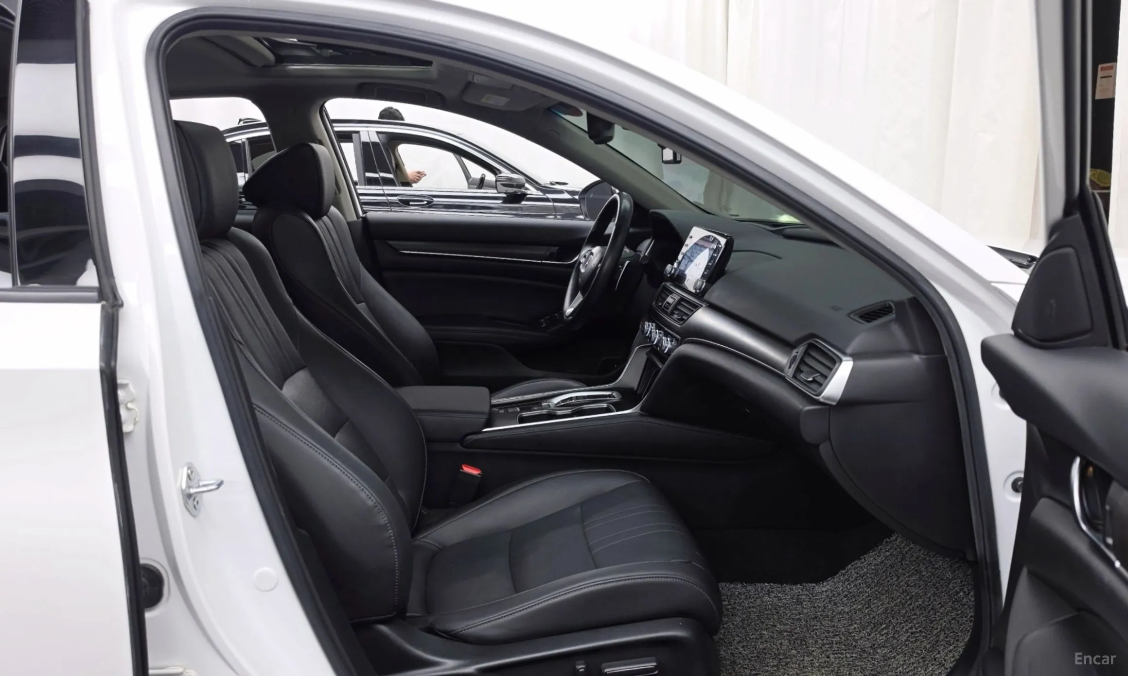 Honda Accord 10th Generation превью 11