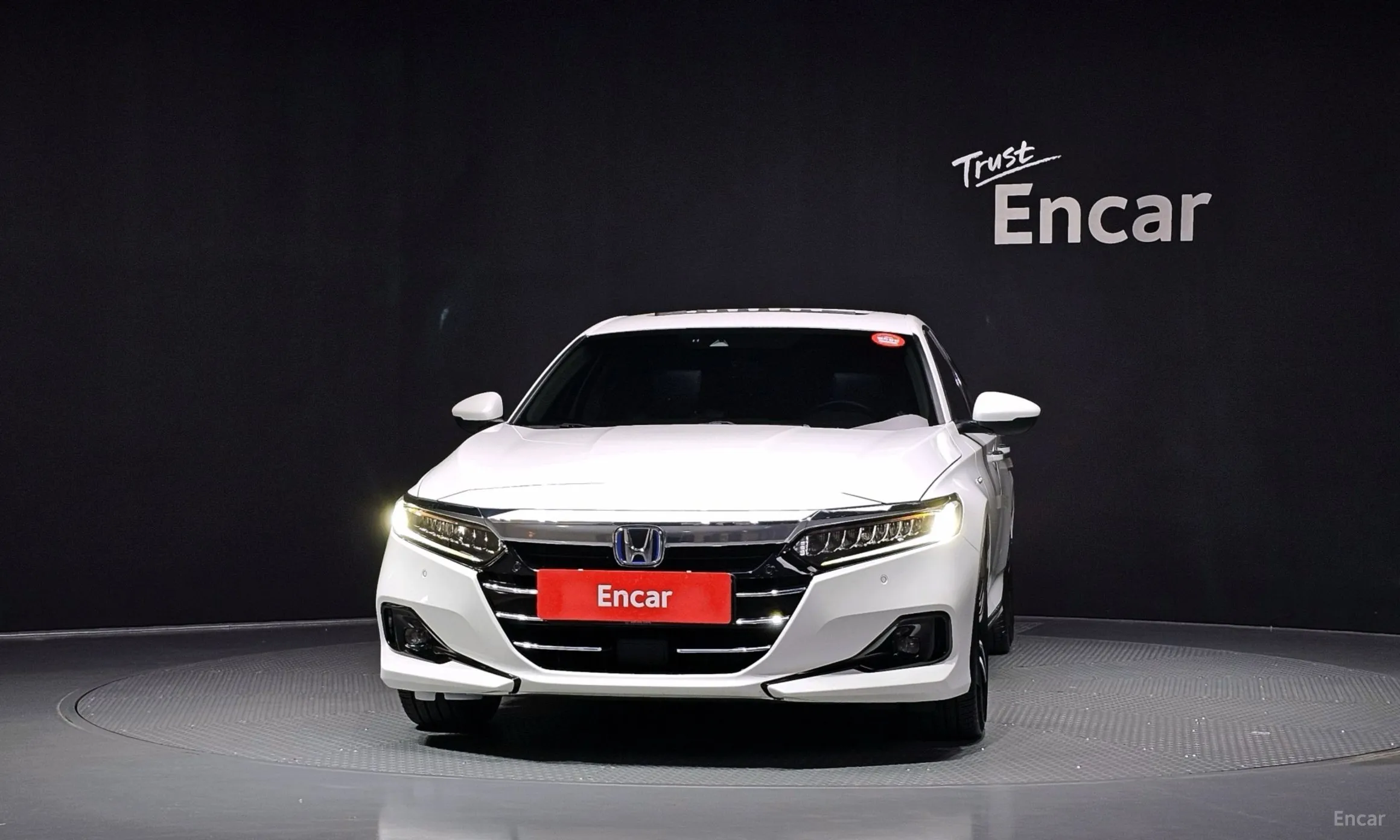 Honda Accord 10th Generation превью 3
