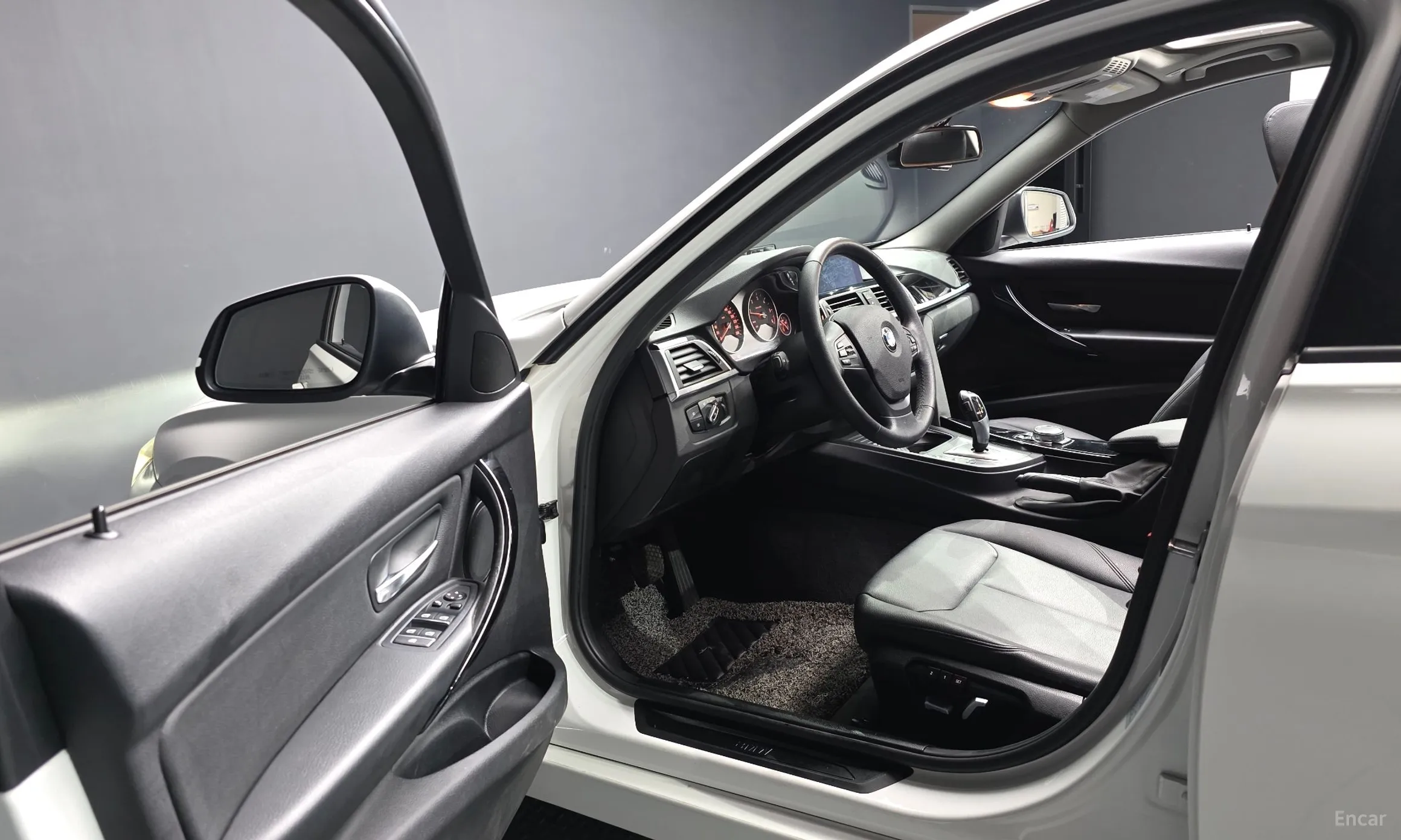 BMW 3 Series (F30) превью 10