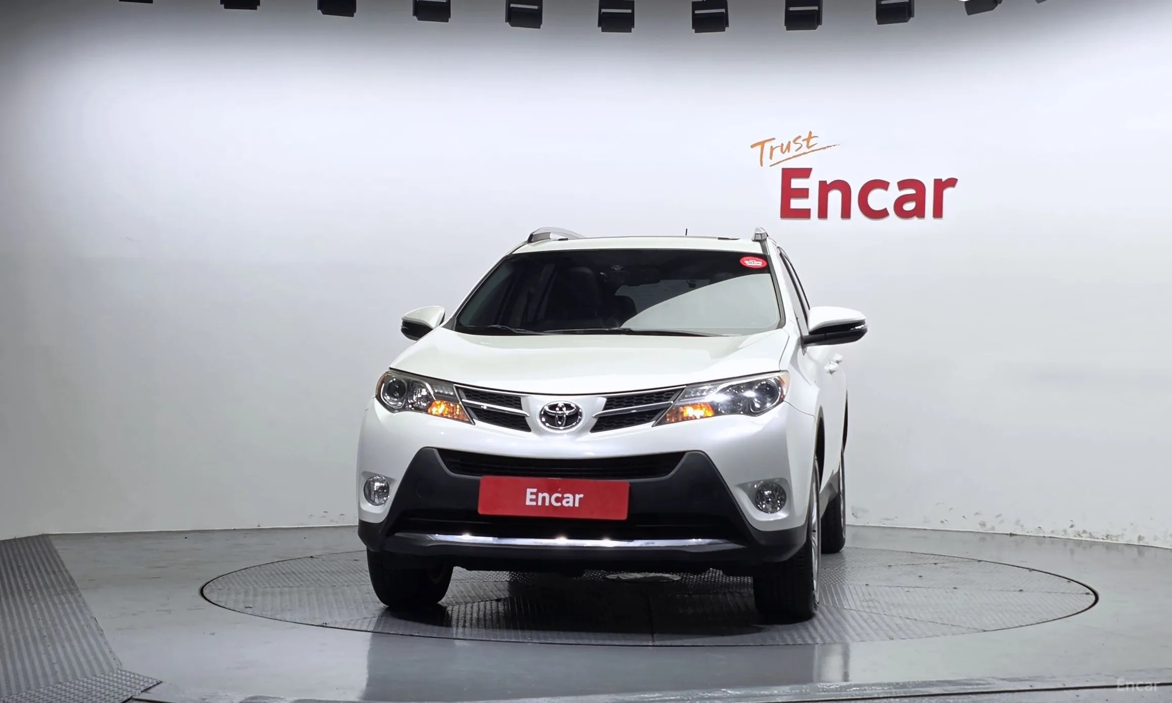 Toyota RAV4 превью 3