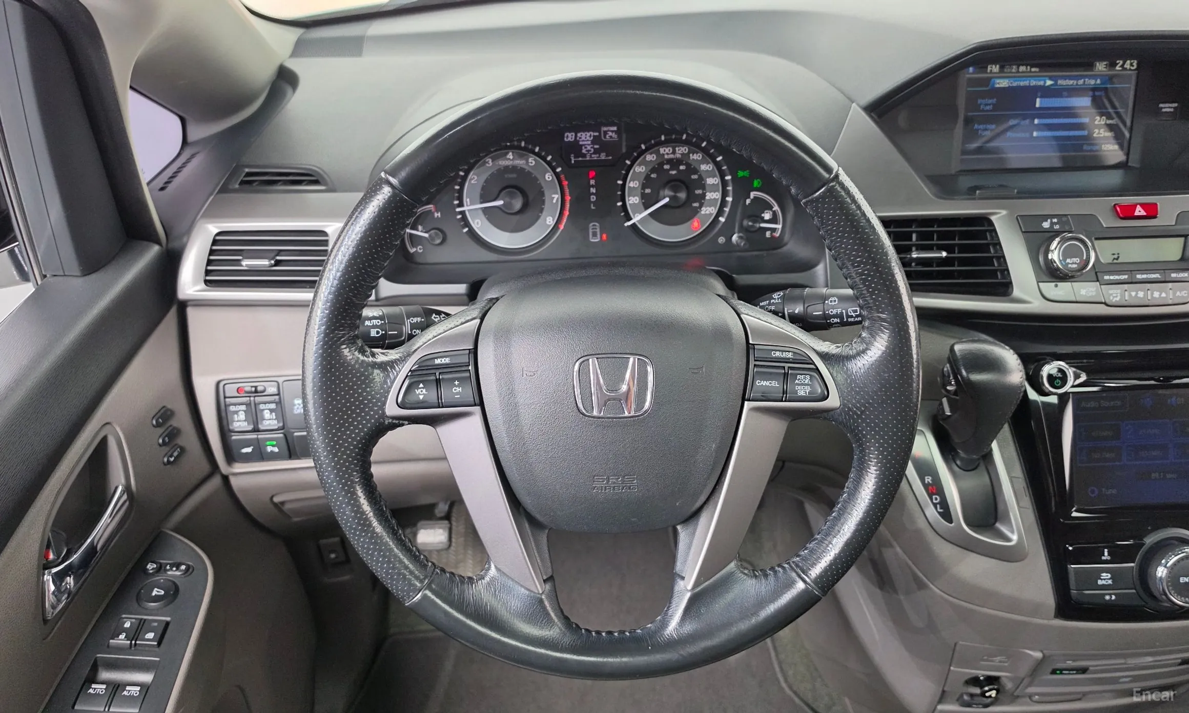 Honda Odyssey превью 13