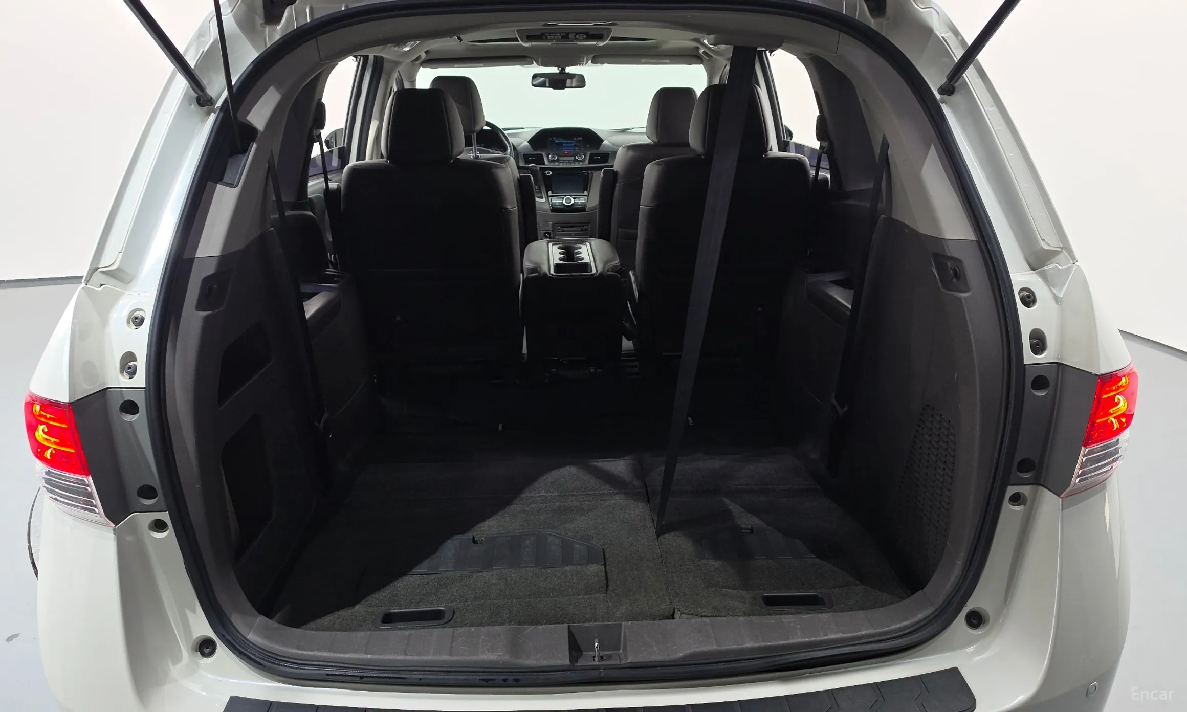 Honda Odyssey превью 17
