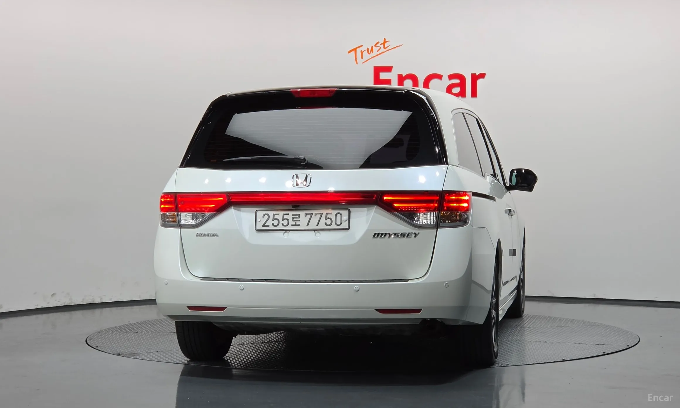 Honda Odyssey превью 4