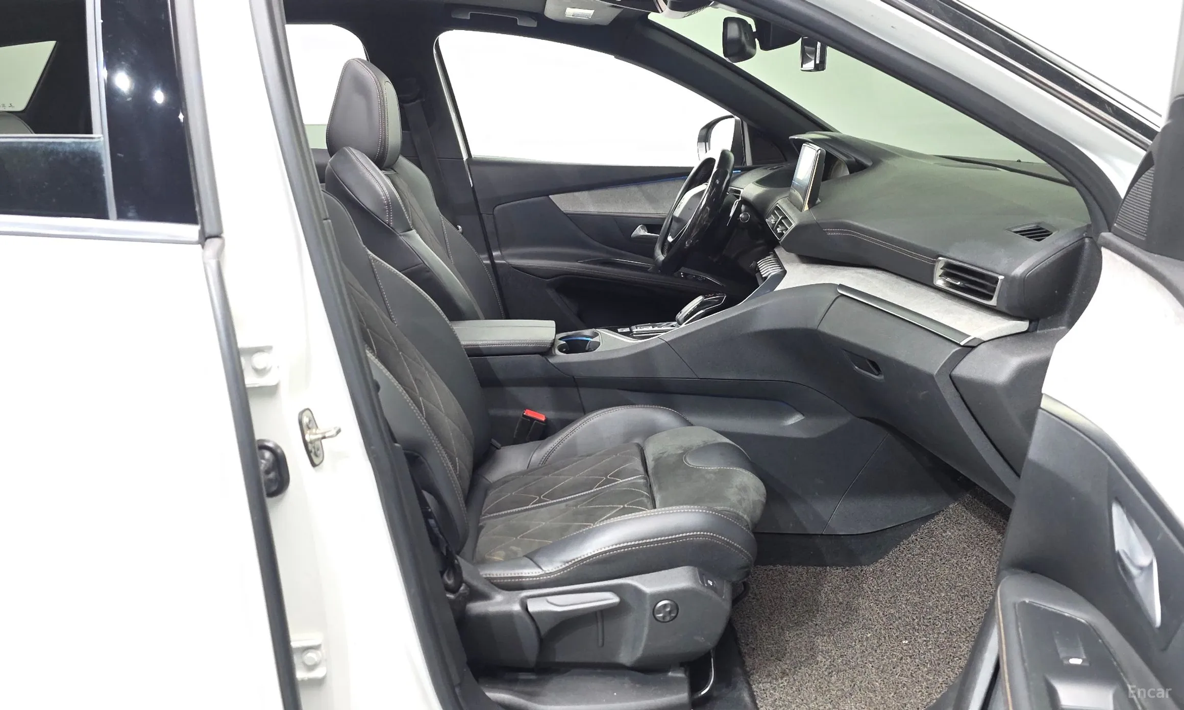 Peugeot 3008 2nd generation превью 11