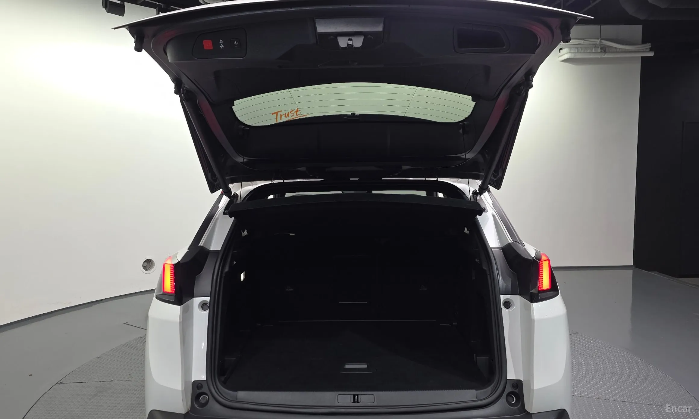 Peugeot 3008 2nd generation превью 20