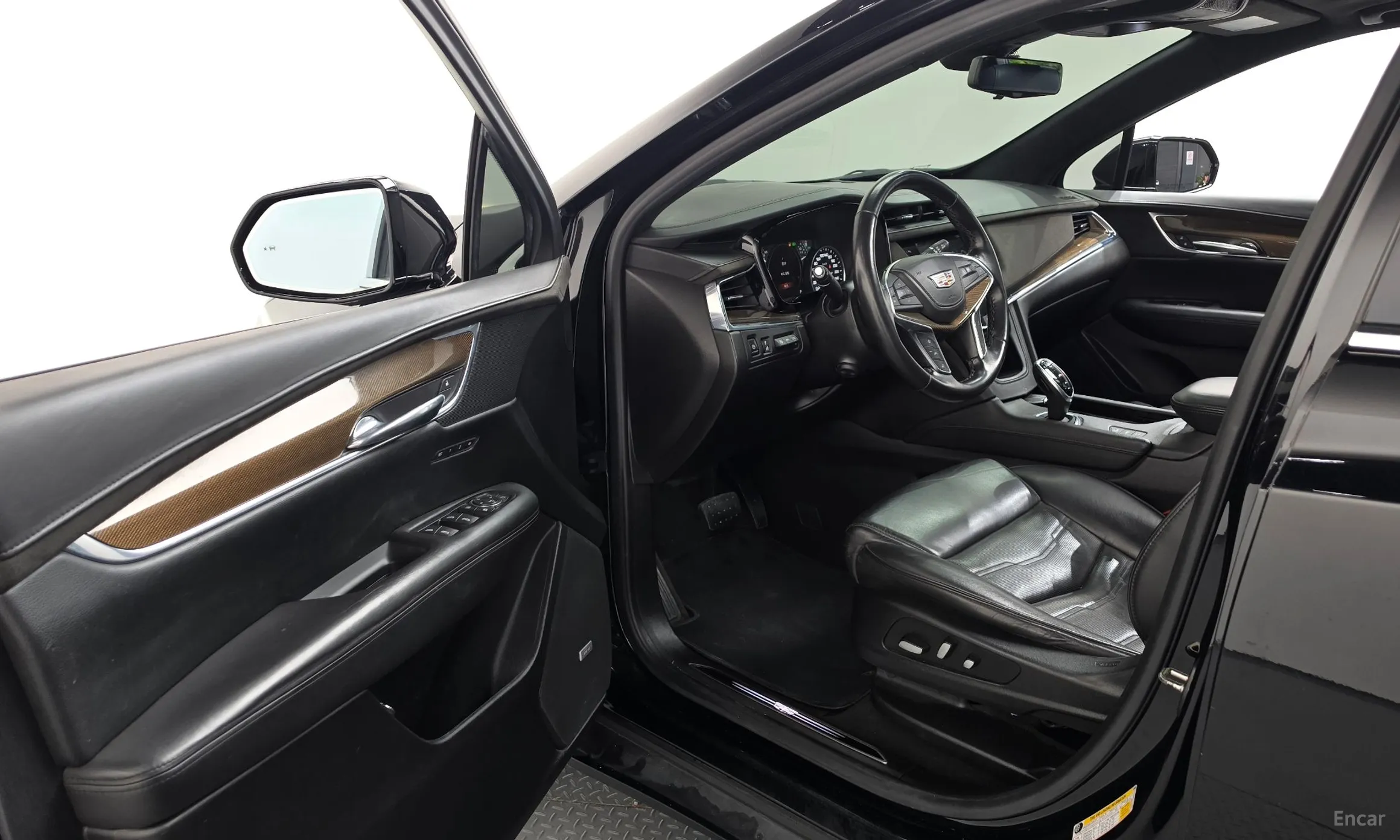 Cadillac XT5 превью 10