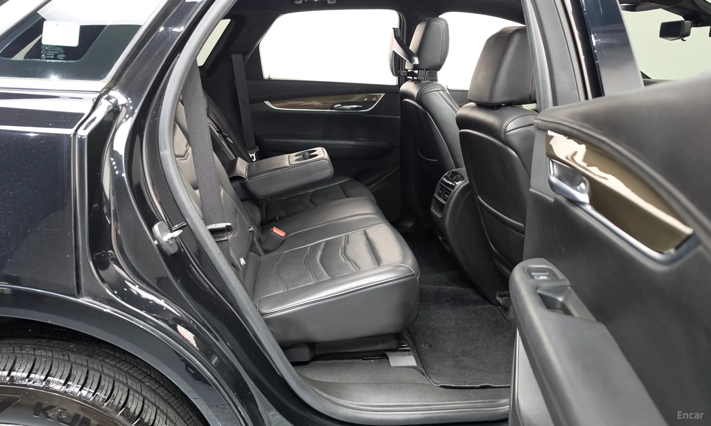 Cadillac XT5 превью 12