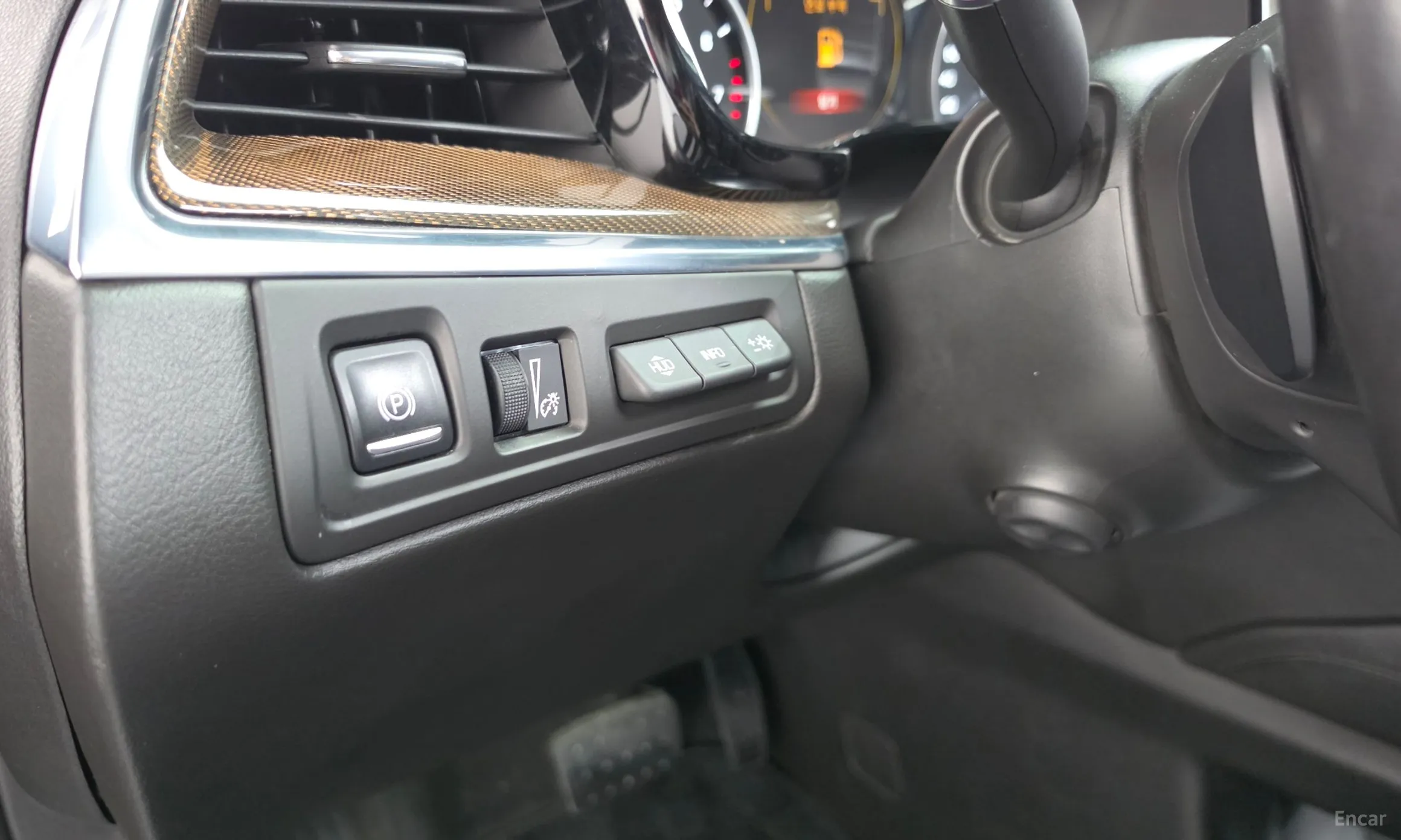 Cadillac XT5 превью 20