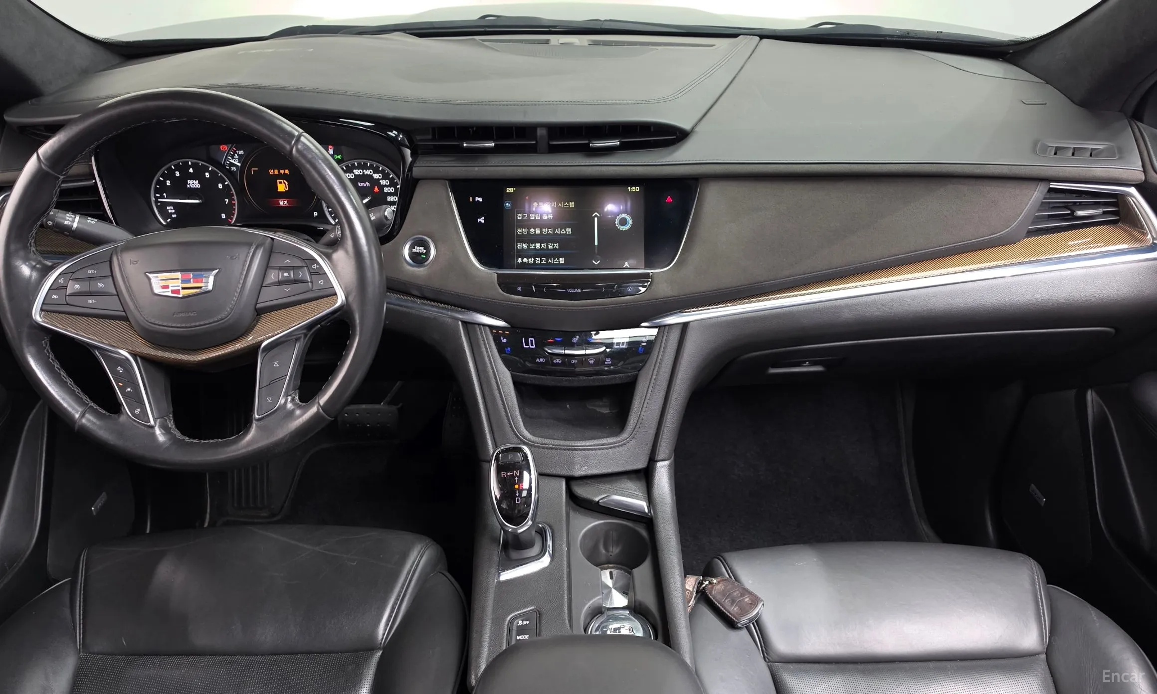 Cadillac XT5 превью 7