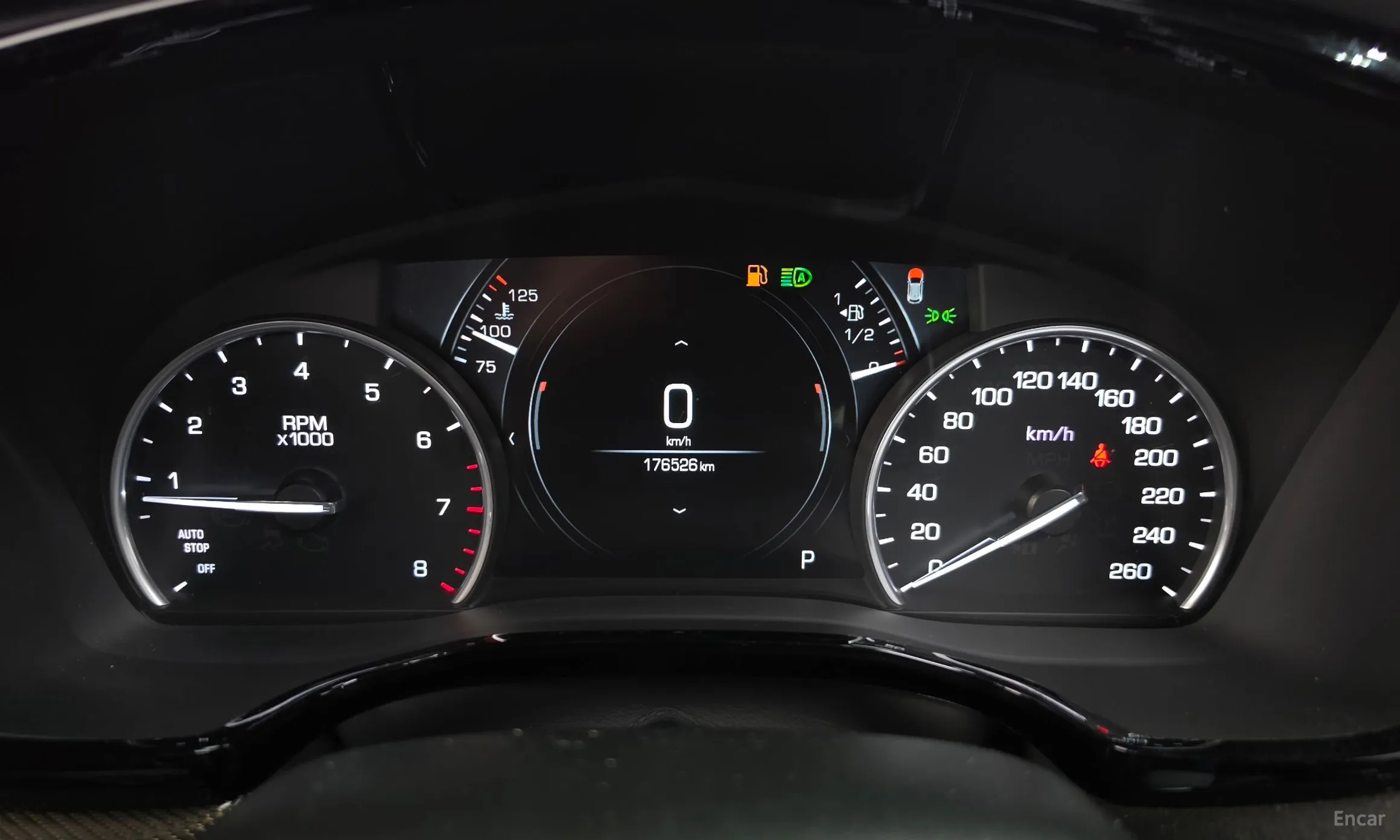 Cadillac XT5 превью 8
