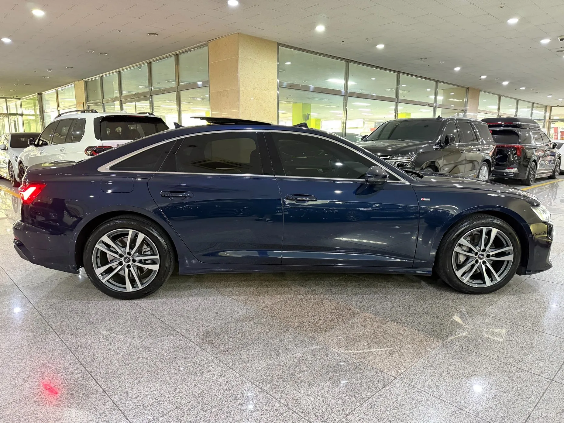 Audi A6 (C8) превью 5
