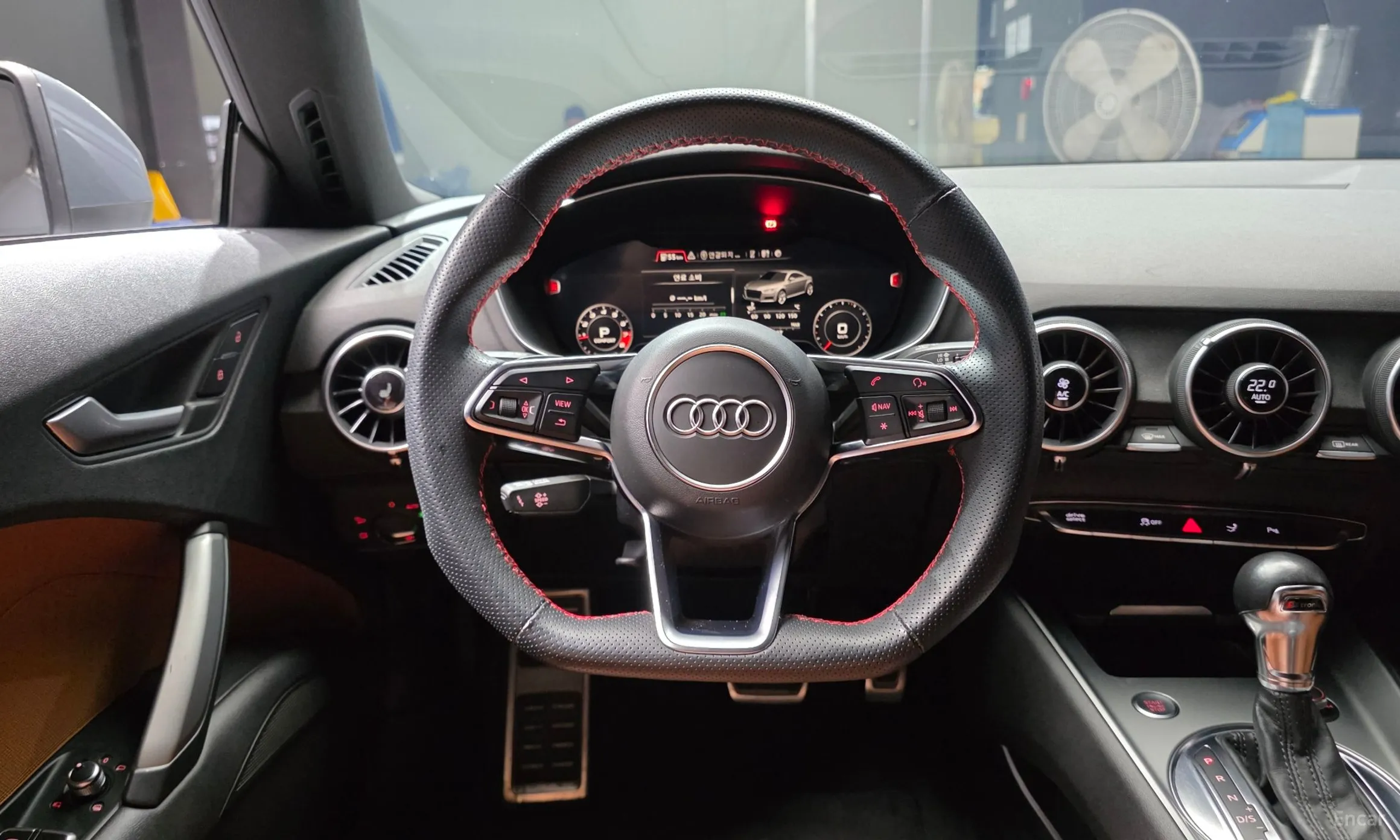 Audi TT (8S) превью 13