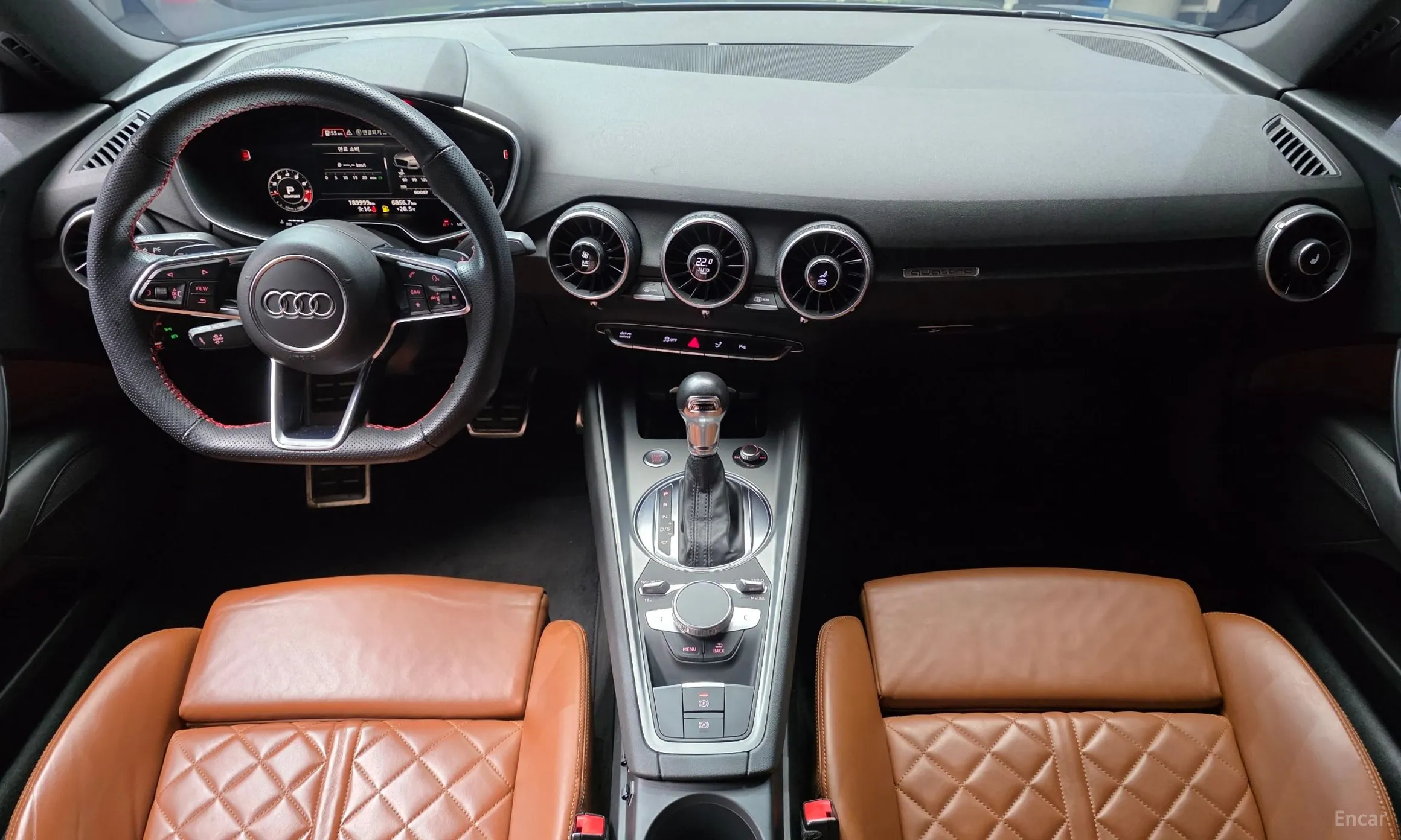 Audi TT (8S) превью 7