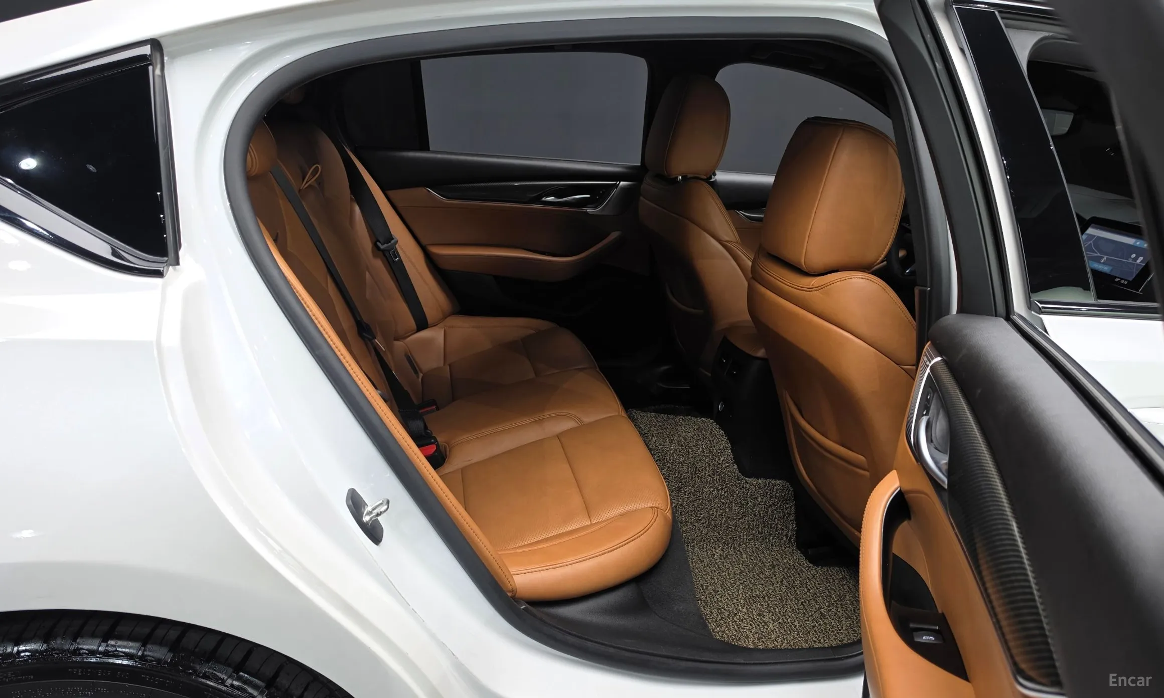 Cadillac CT5 превью 11