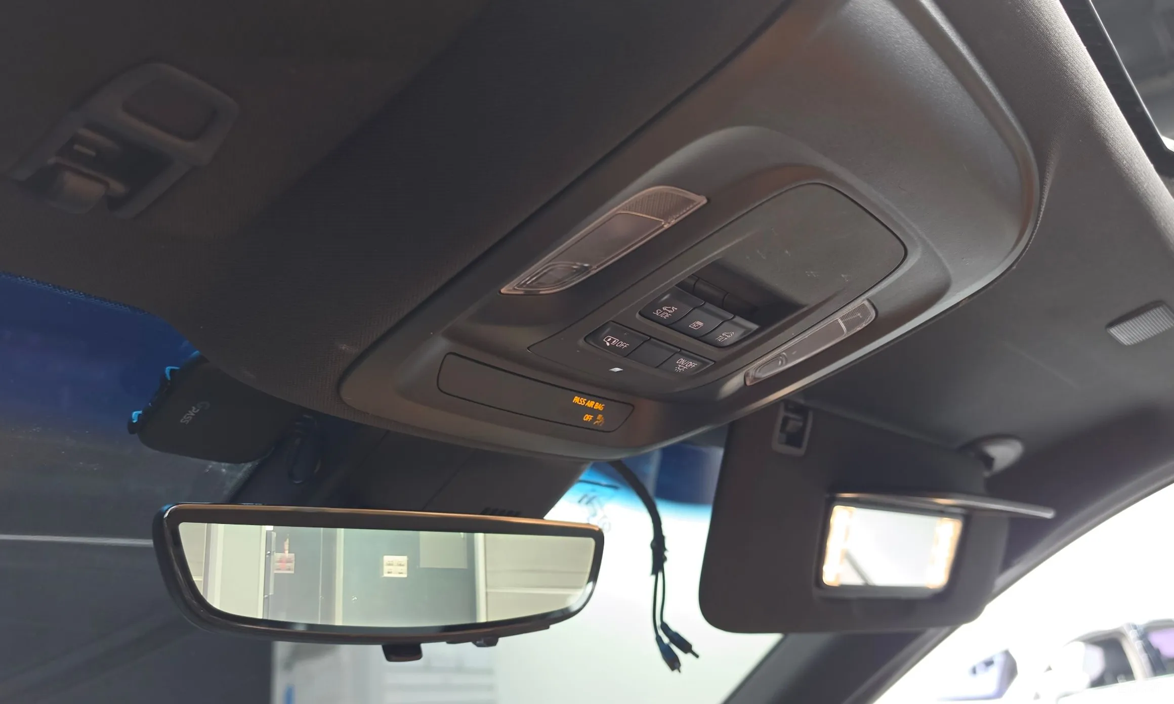 Cadillac CT5 превью 18