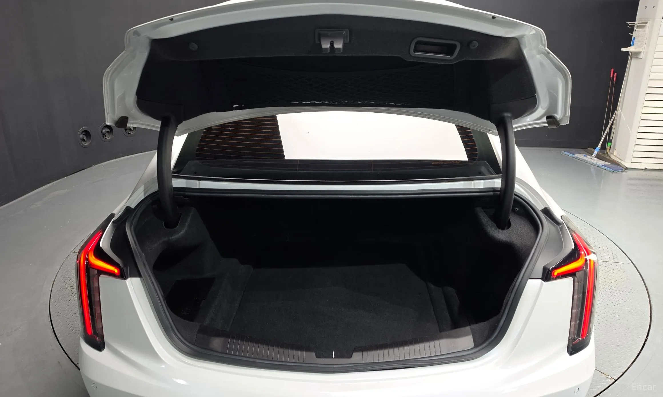 Cadillac CT5 превью 20