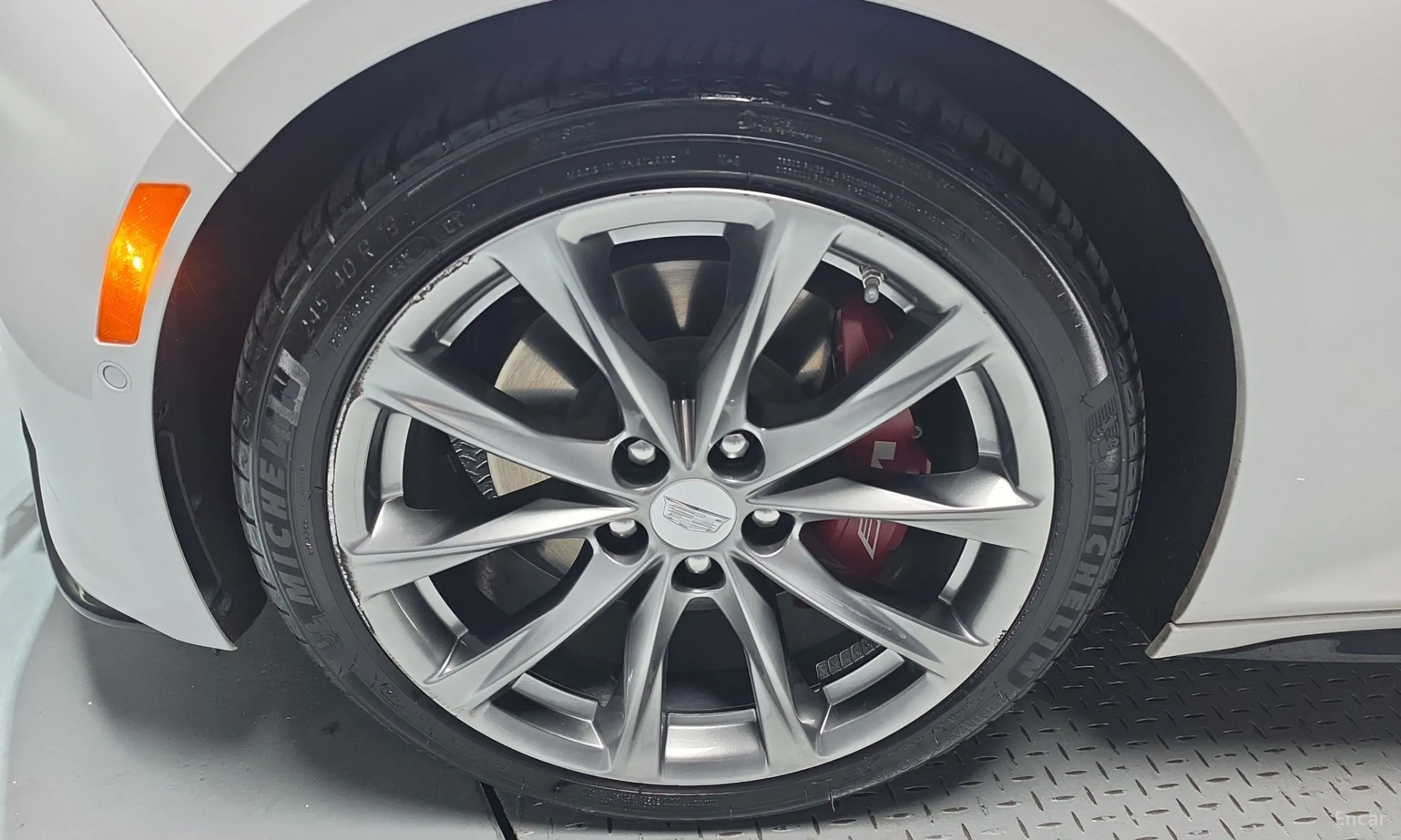 Cadillac CT5 превью 5