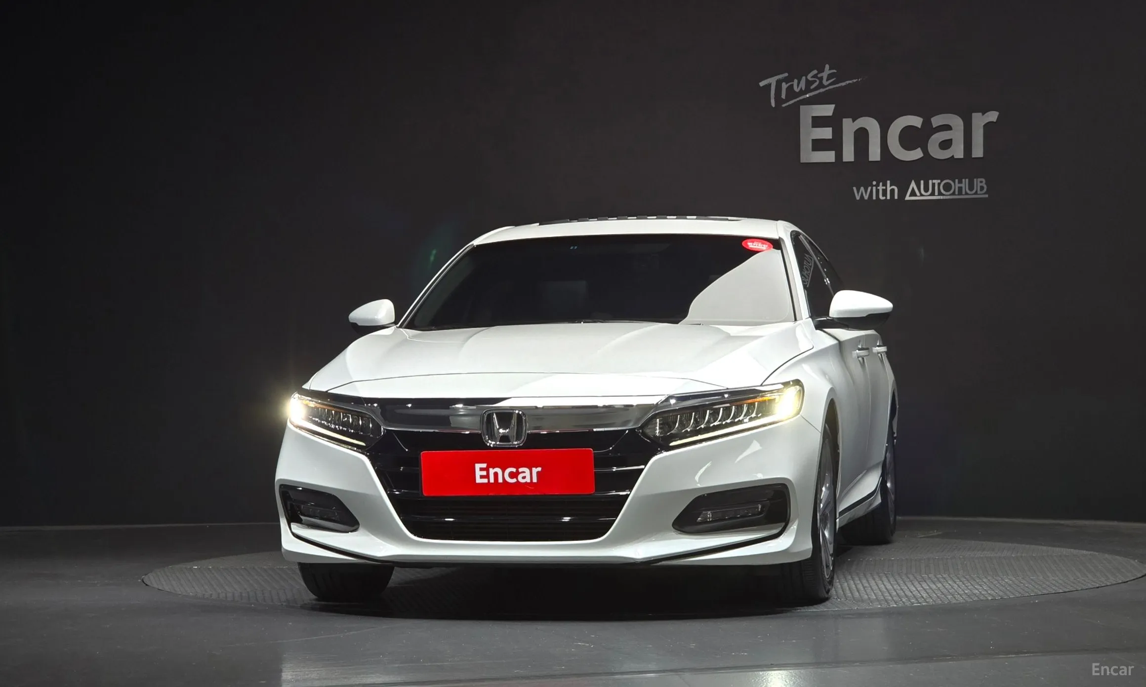 Honda Accord 10th Generation превью 3