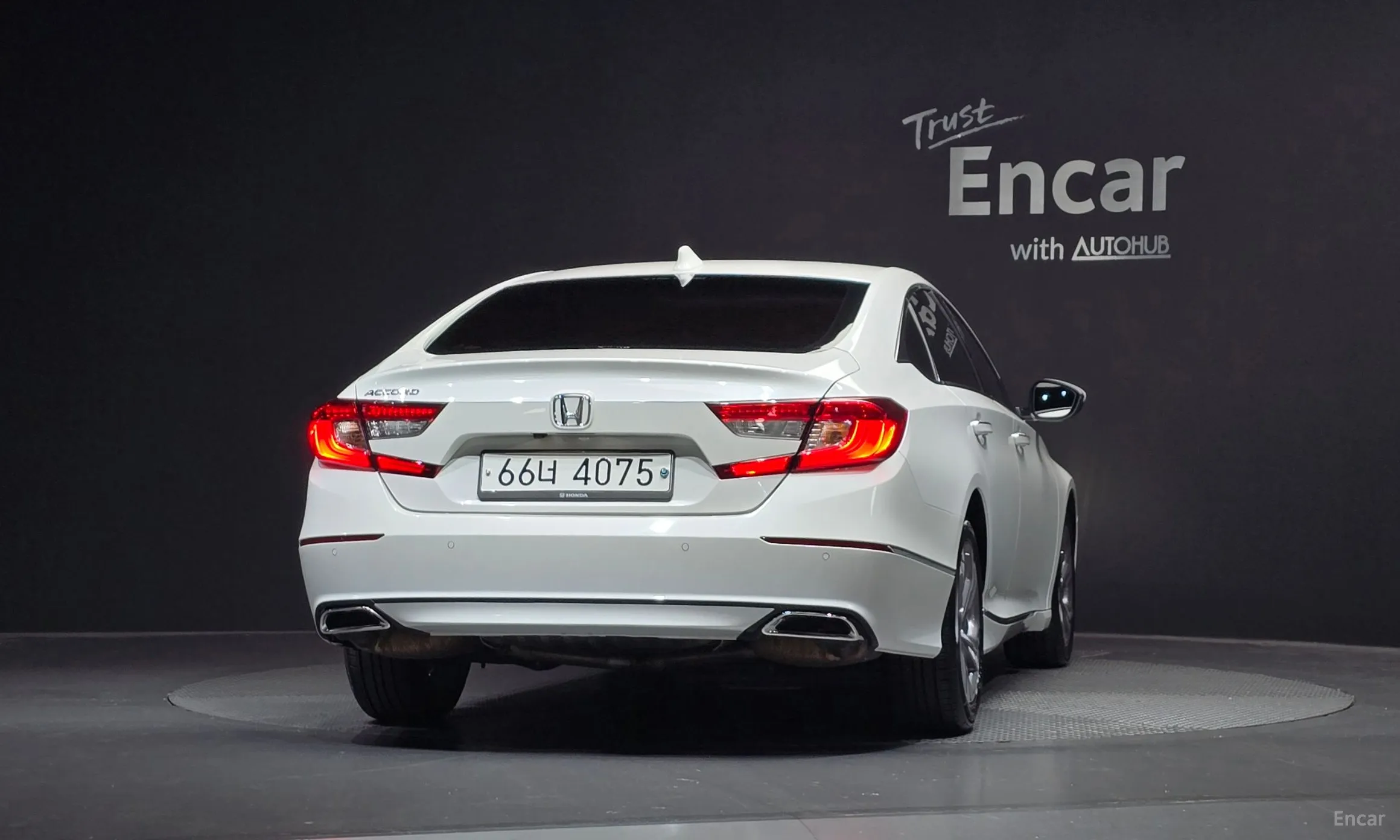 Honda Accord 10th Generation превью 4
