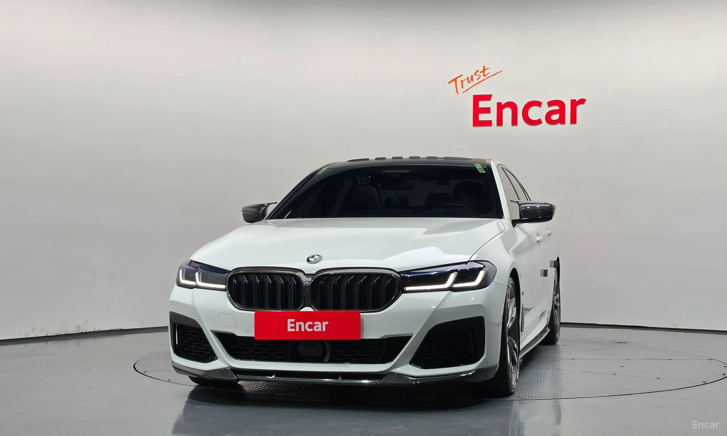 BMW 5 Series (G30) превью 3