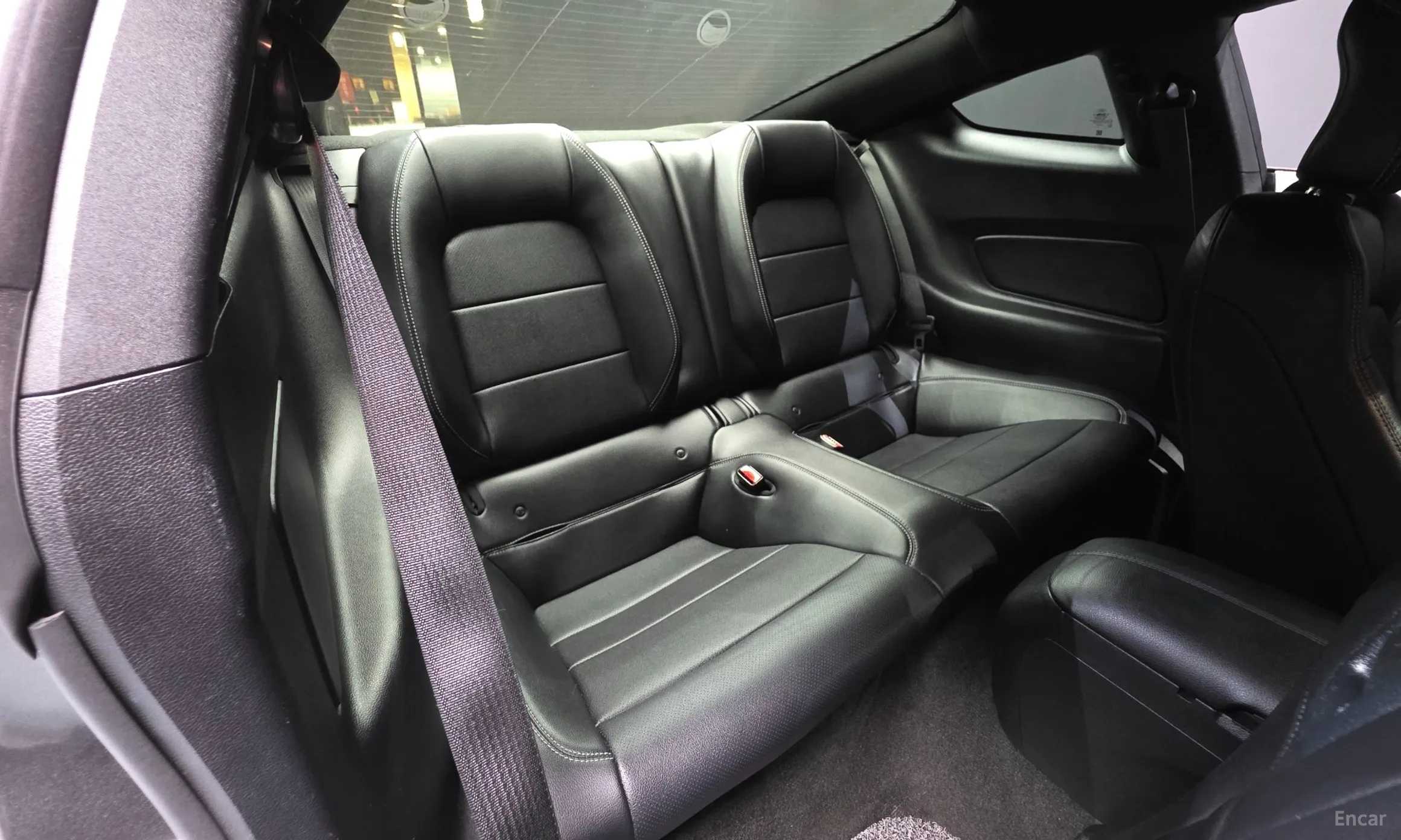 Ford Mustang превью 12