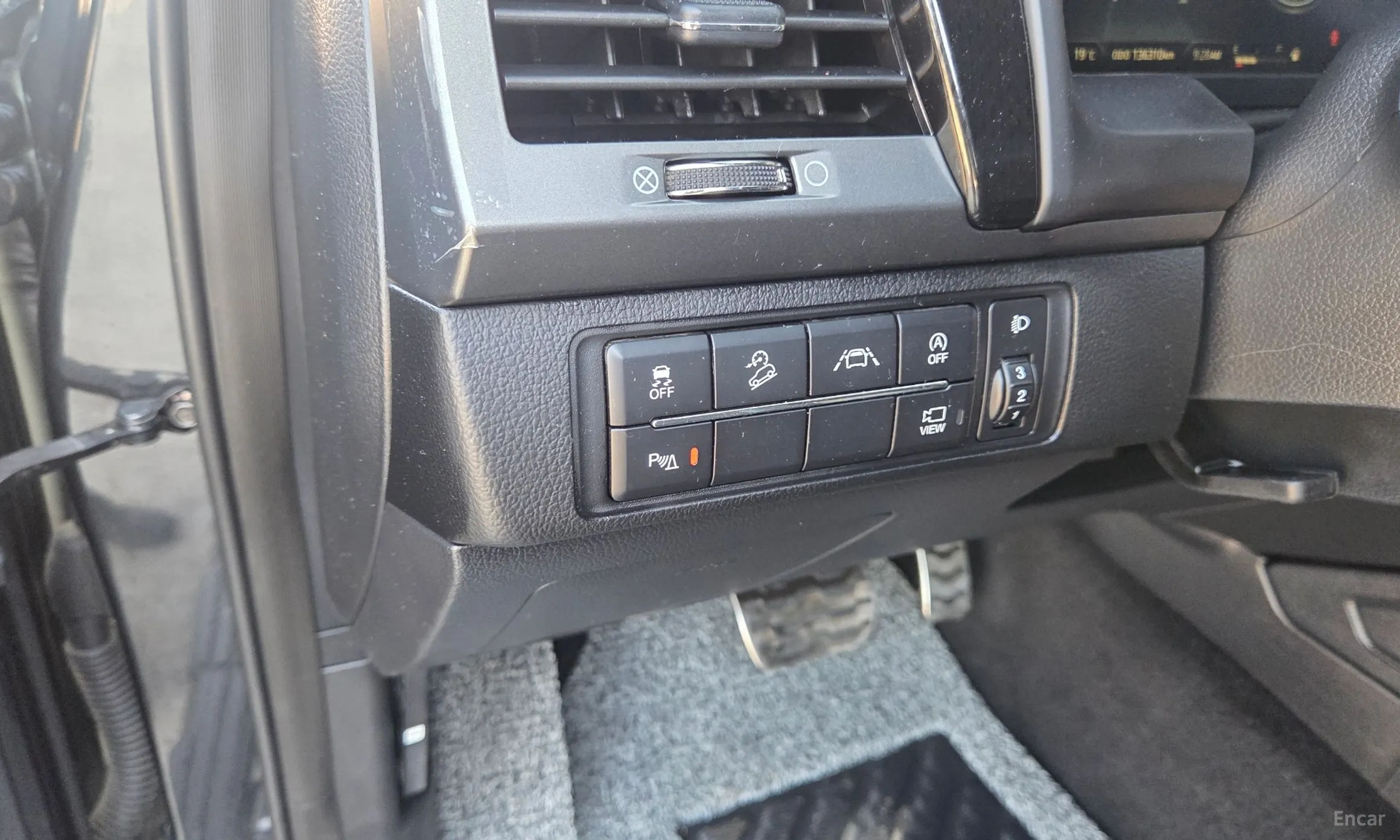 KG Mobility (SsangYong) Rexton Sports превью 20