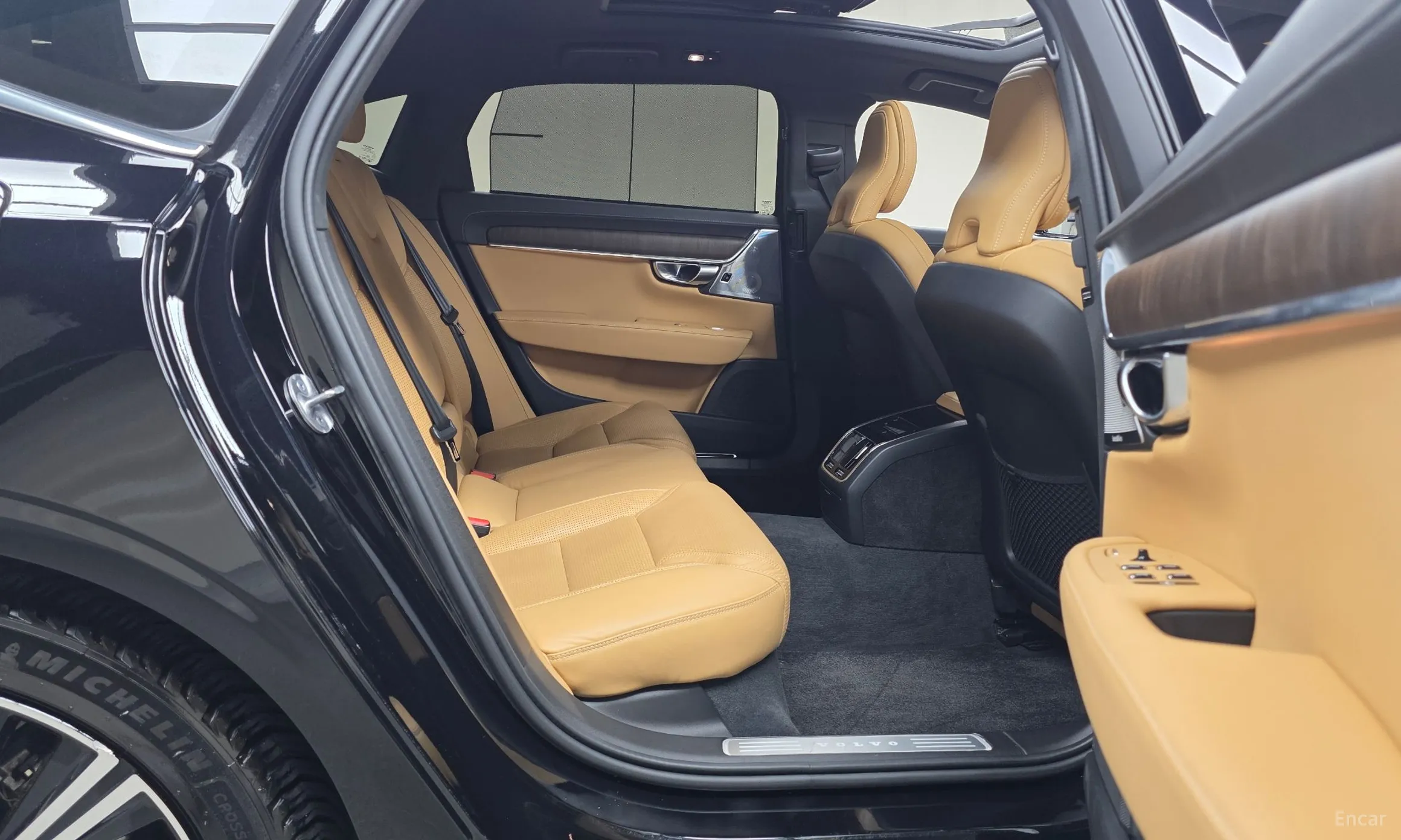 Volvo S90 превью 11