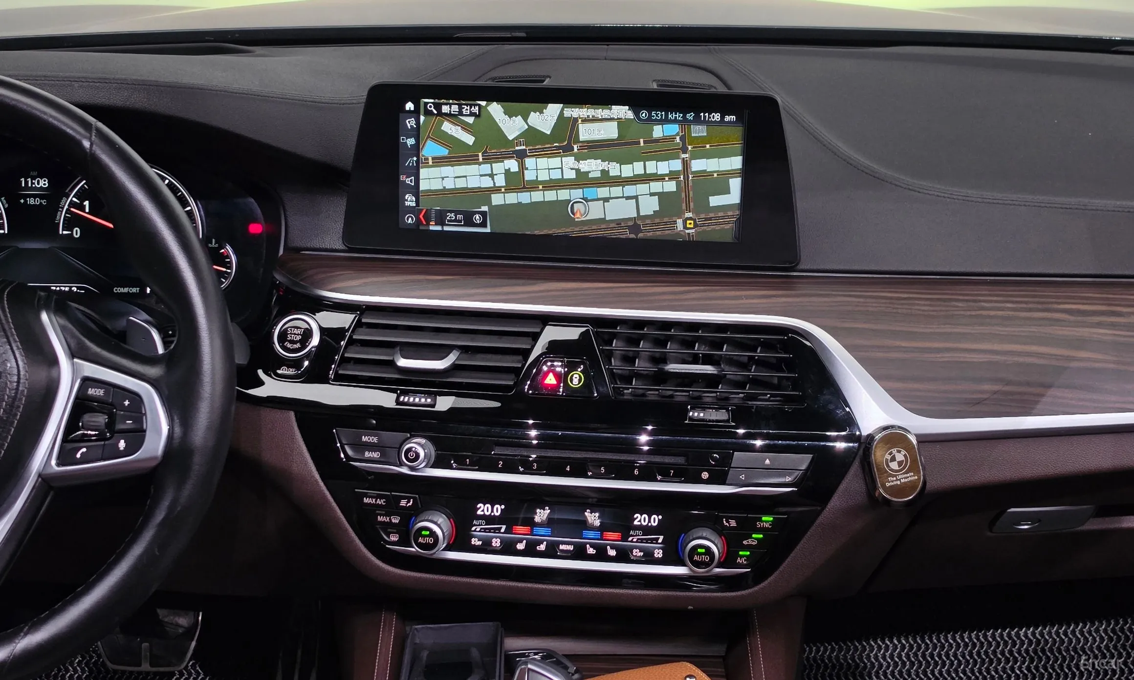 BMW 5 Series (G30) превью 14