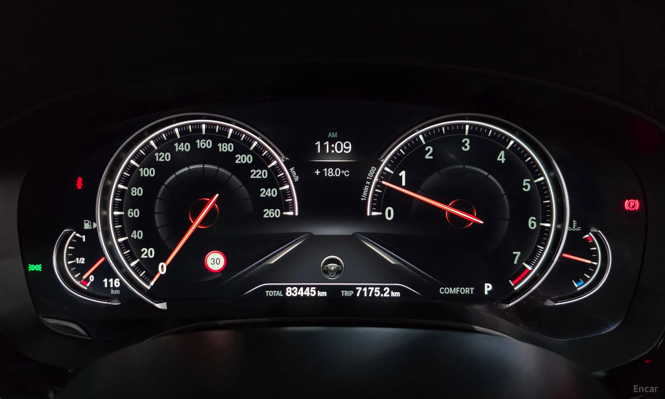 BMW 5 Series (G30) превью 8