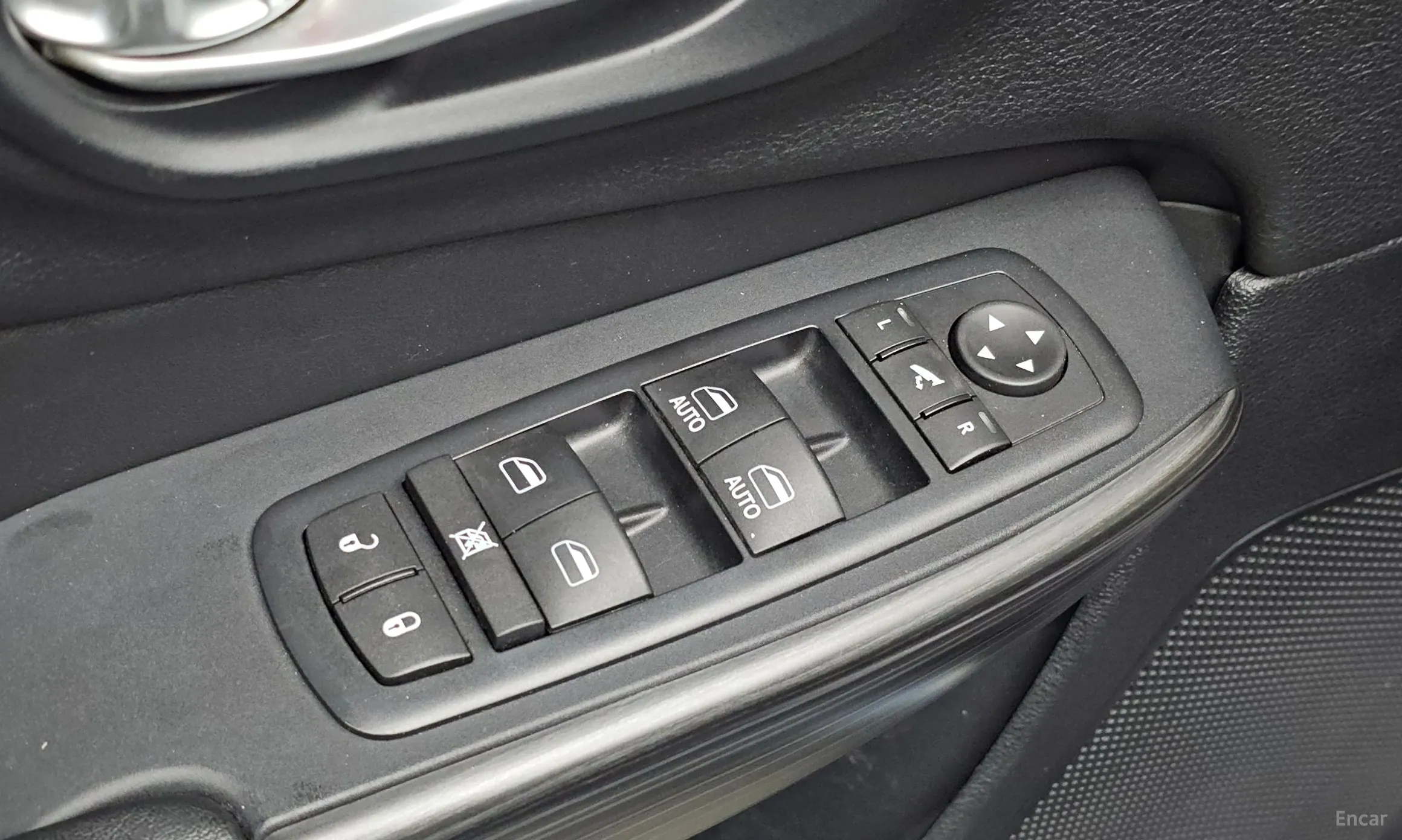 Jeep Cherokee (KL) превью 12