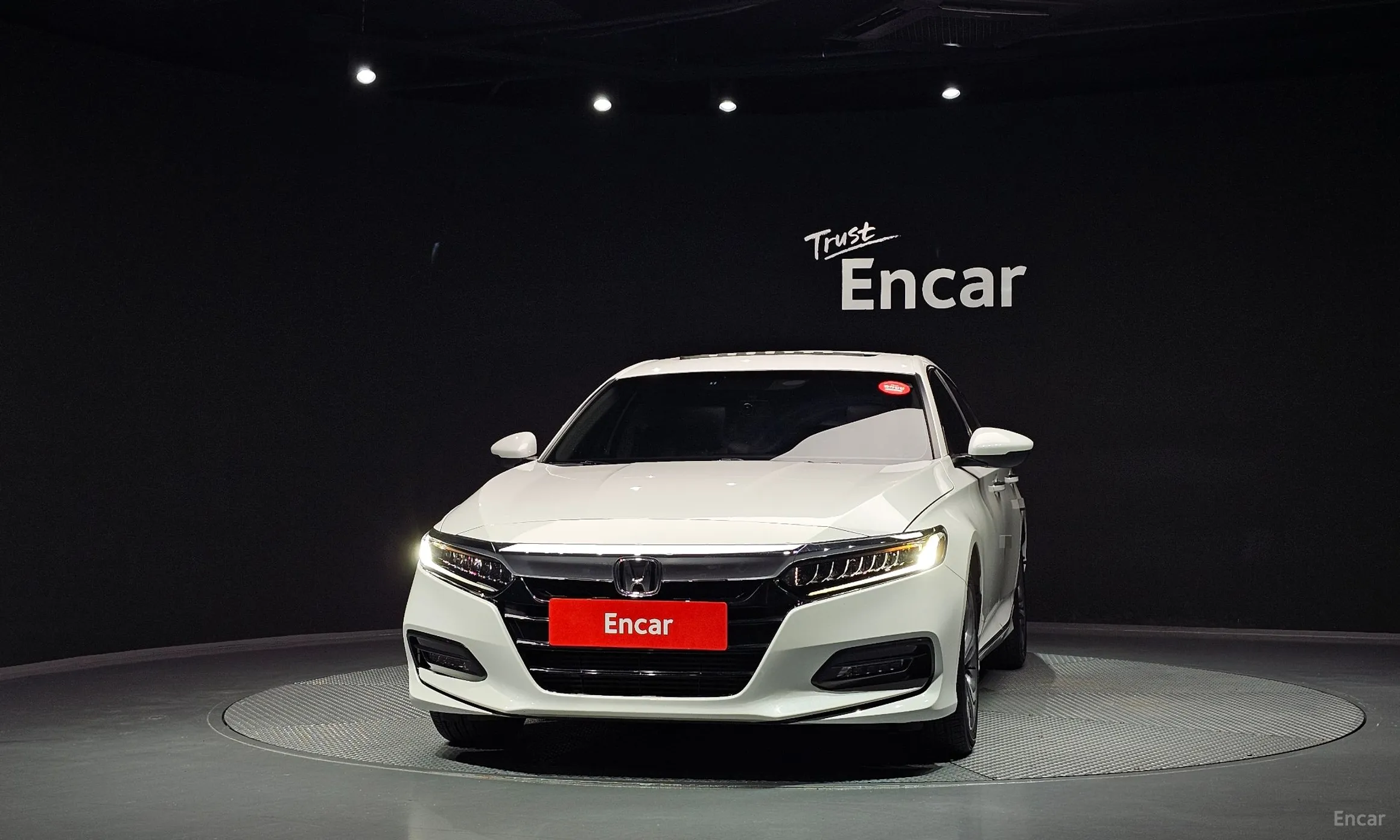 Honda Accord 10th Generation превью 3