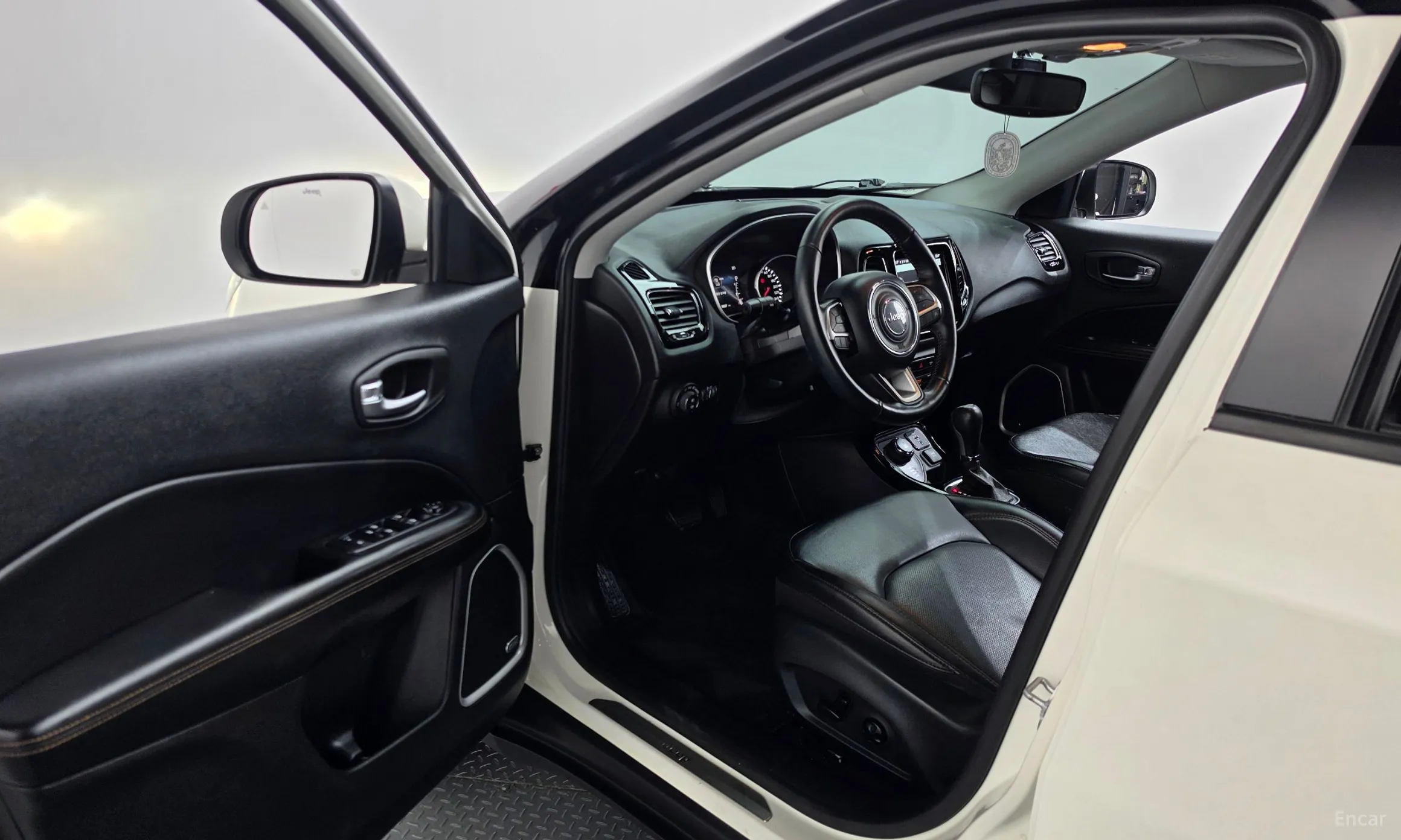 Jeep Compass 2nd Generation превью 10