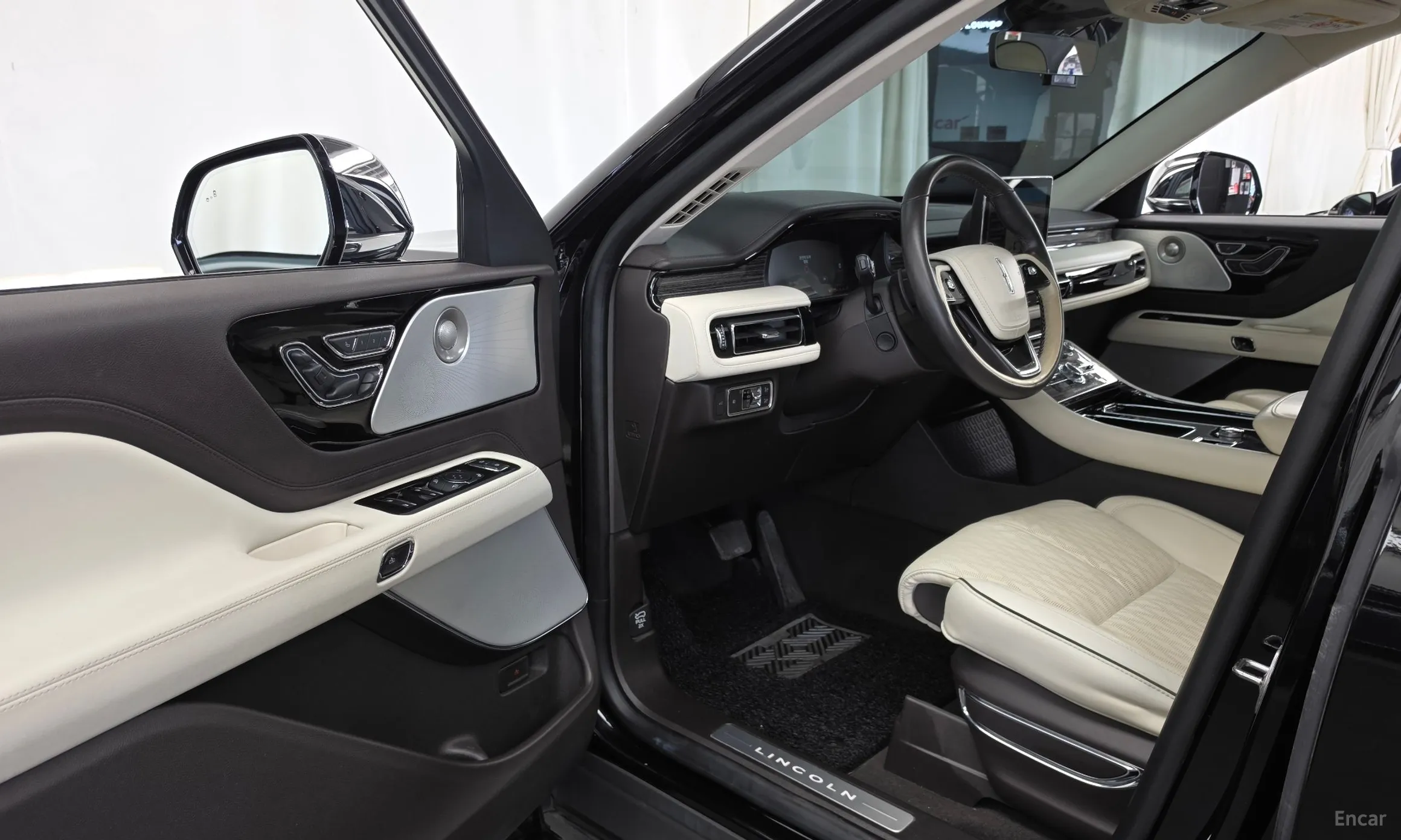 Lincoln Aviator 2nd Generation превью 10