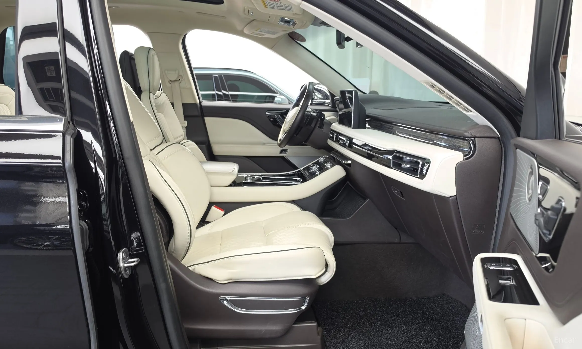 Lincoln Aviator 2nd Generation превью 11