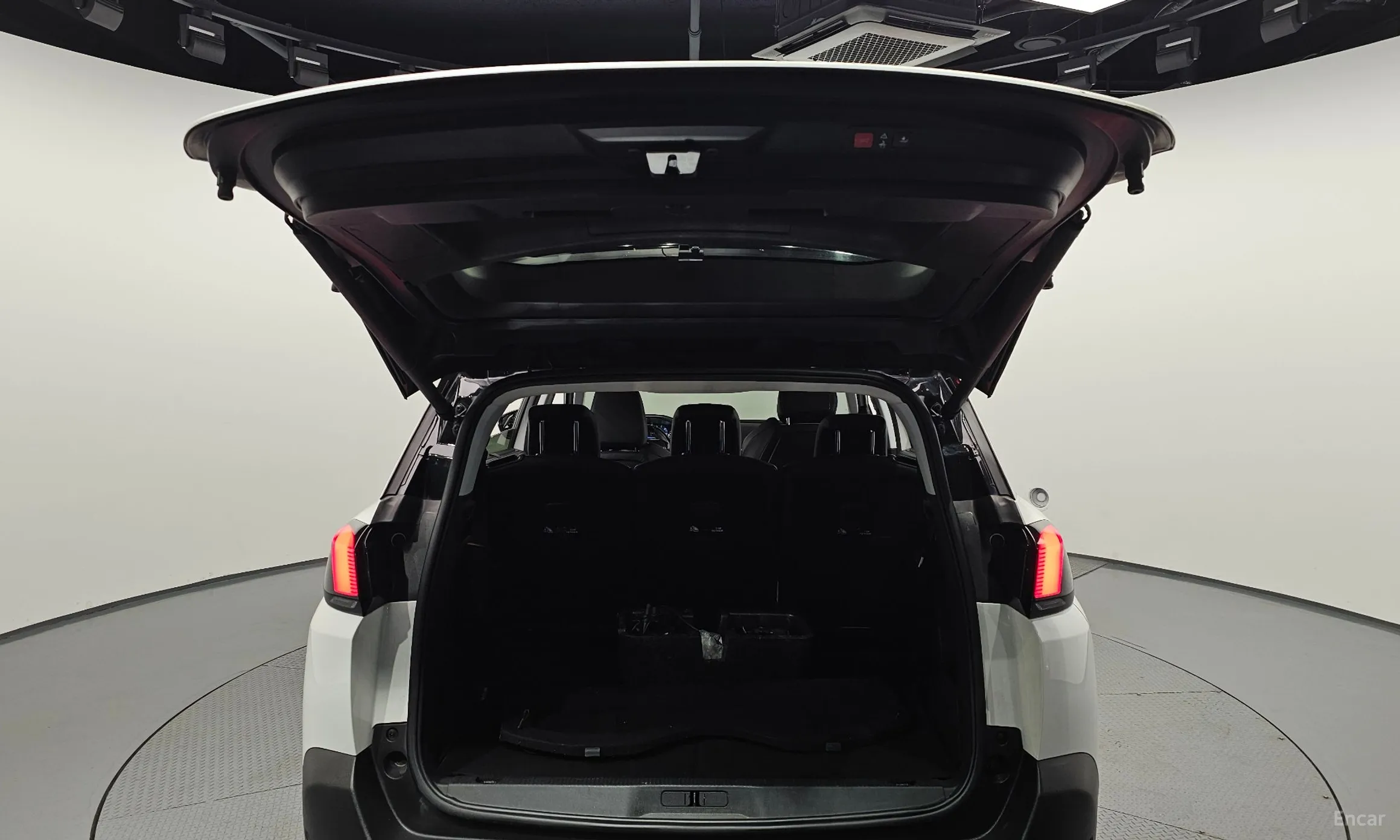 Peugeot 5008 2nd generation превью 20