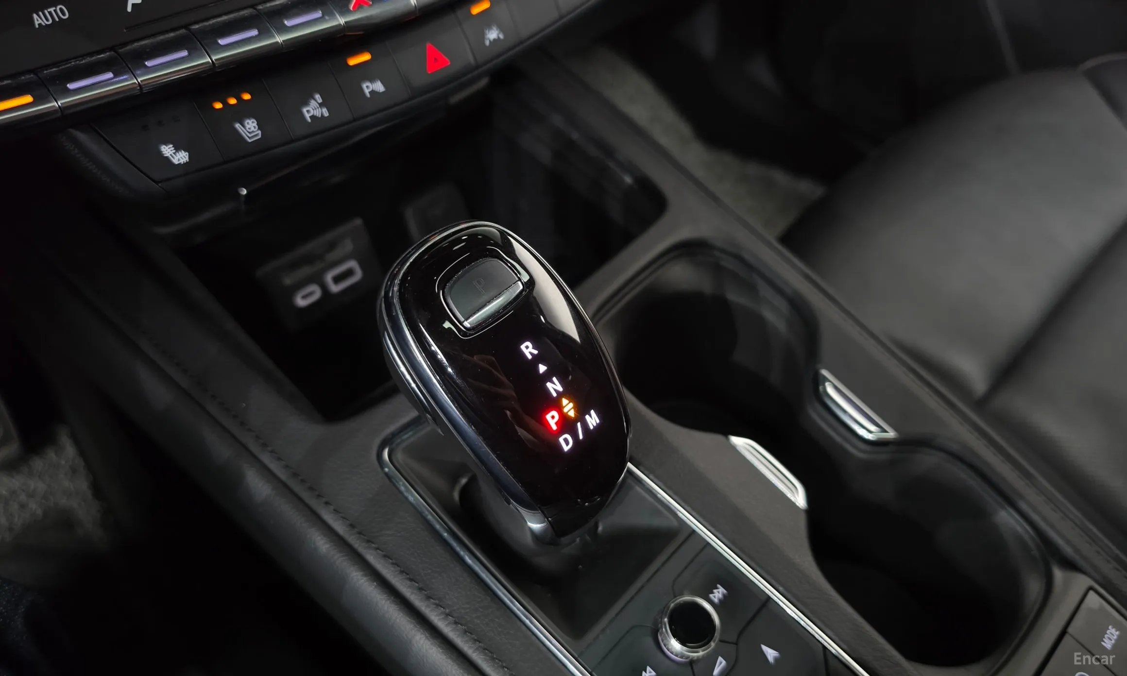 Cadillac XT4 превью 9