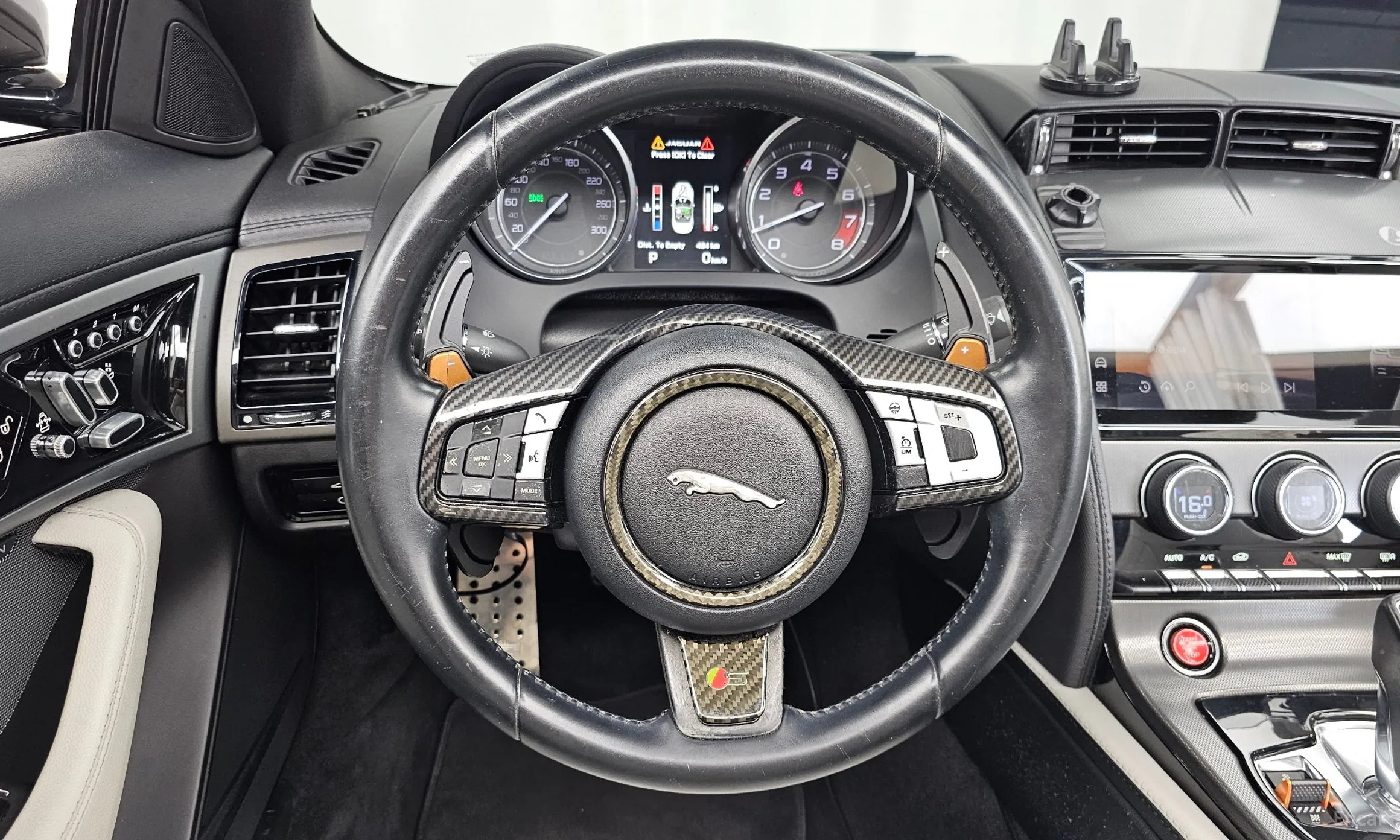 Jaguar F-TYPE превью 13