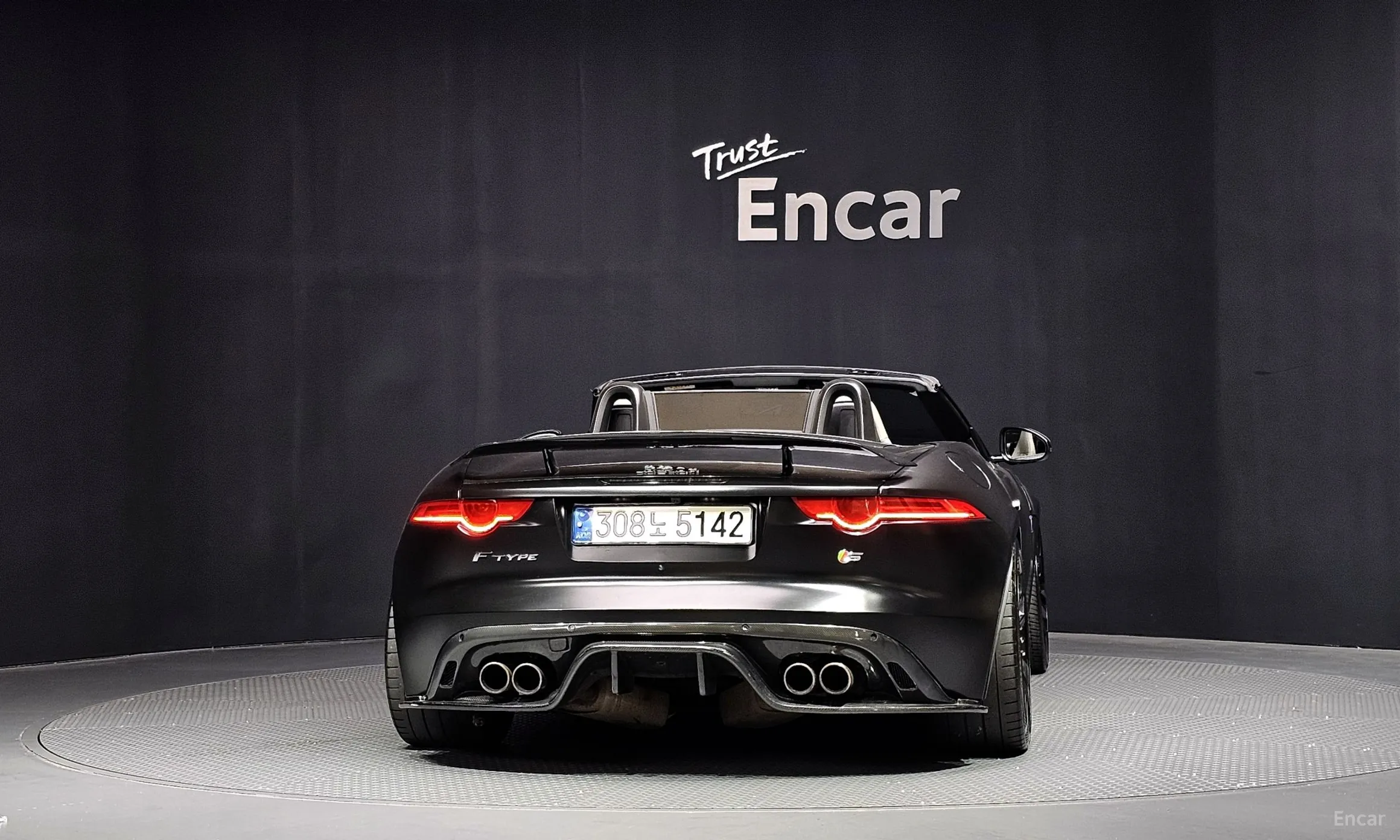 Jaguar F-TYPE превью 4
