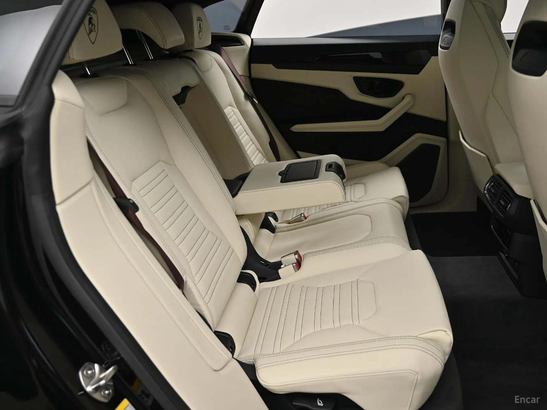 Lamborghini Urus превью 10