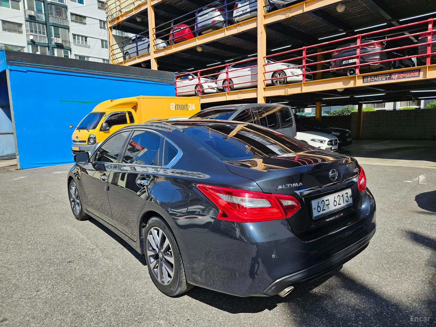 Nissan Altima превью 6