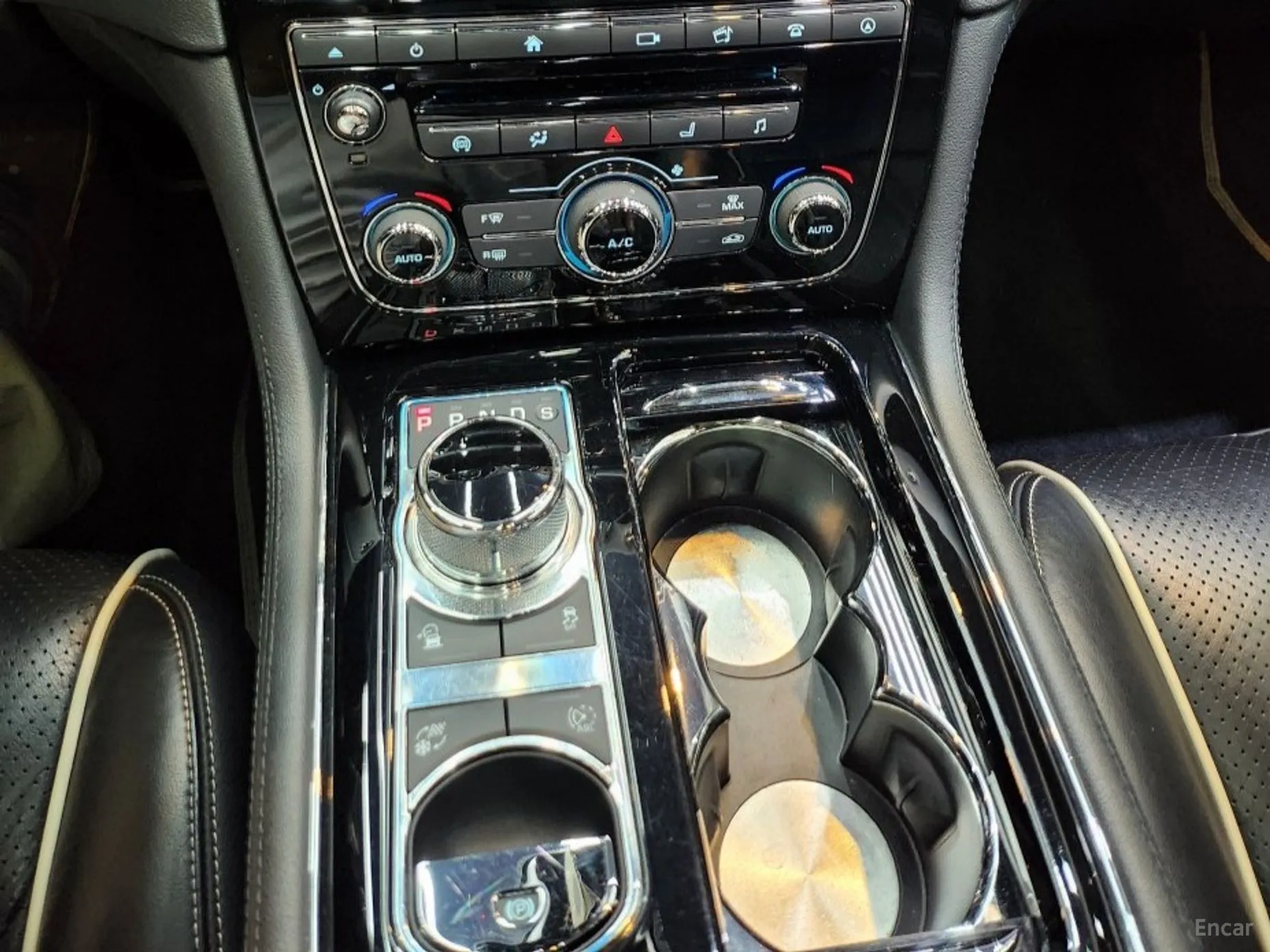 Jaguar All New XJ превью 18