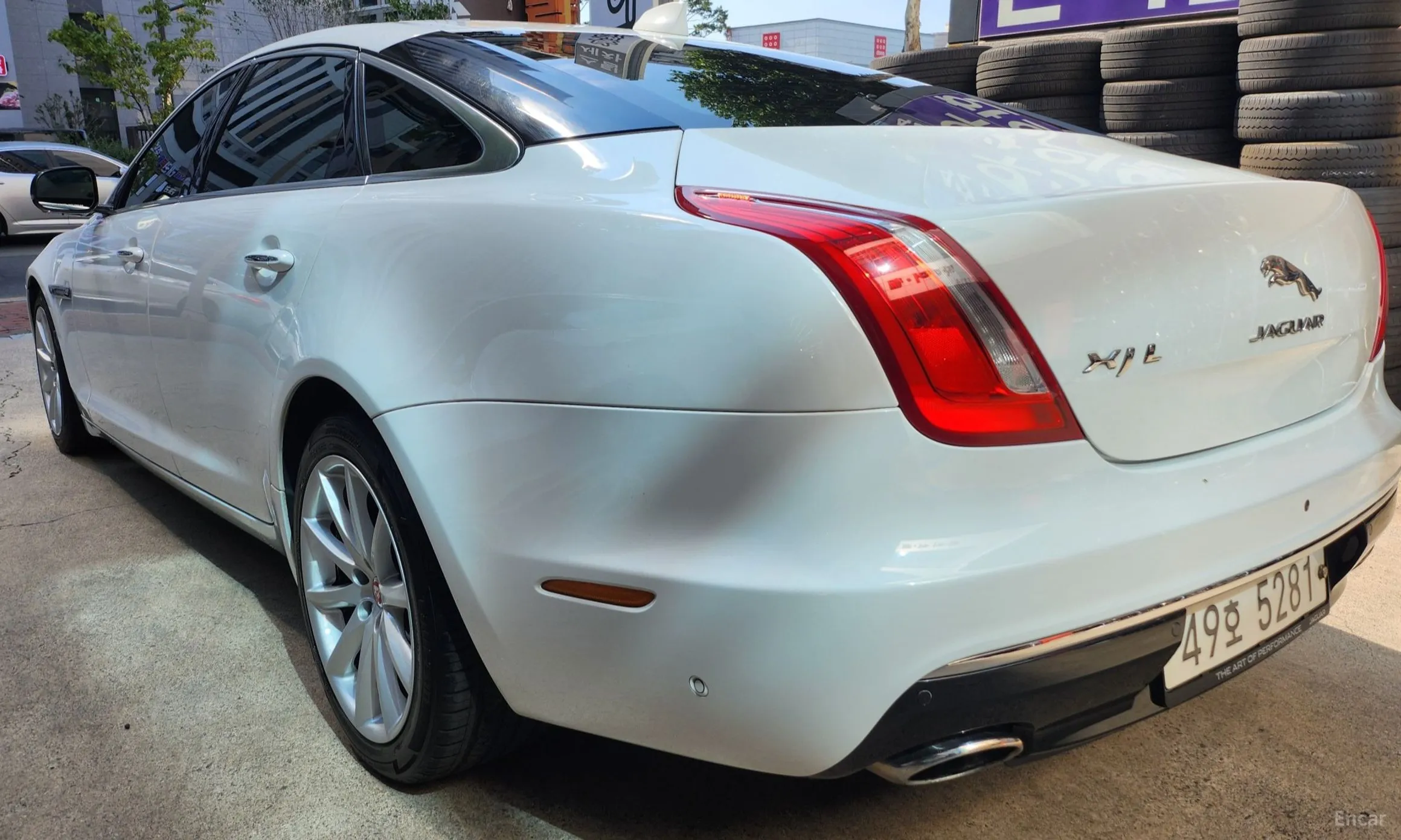 Jaguar All New XJ превью 4